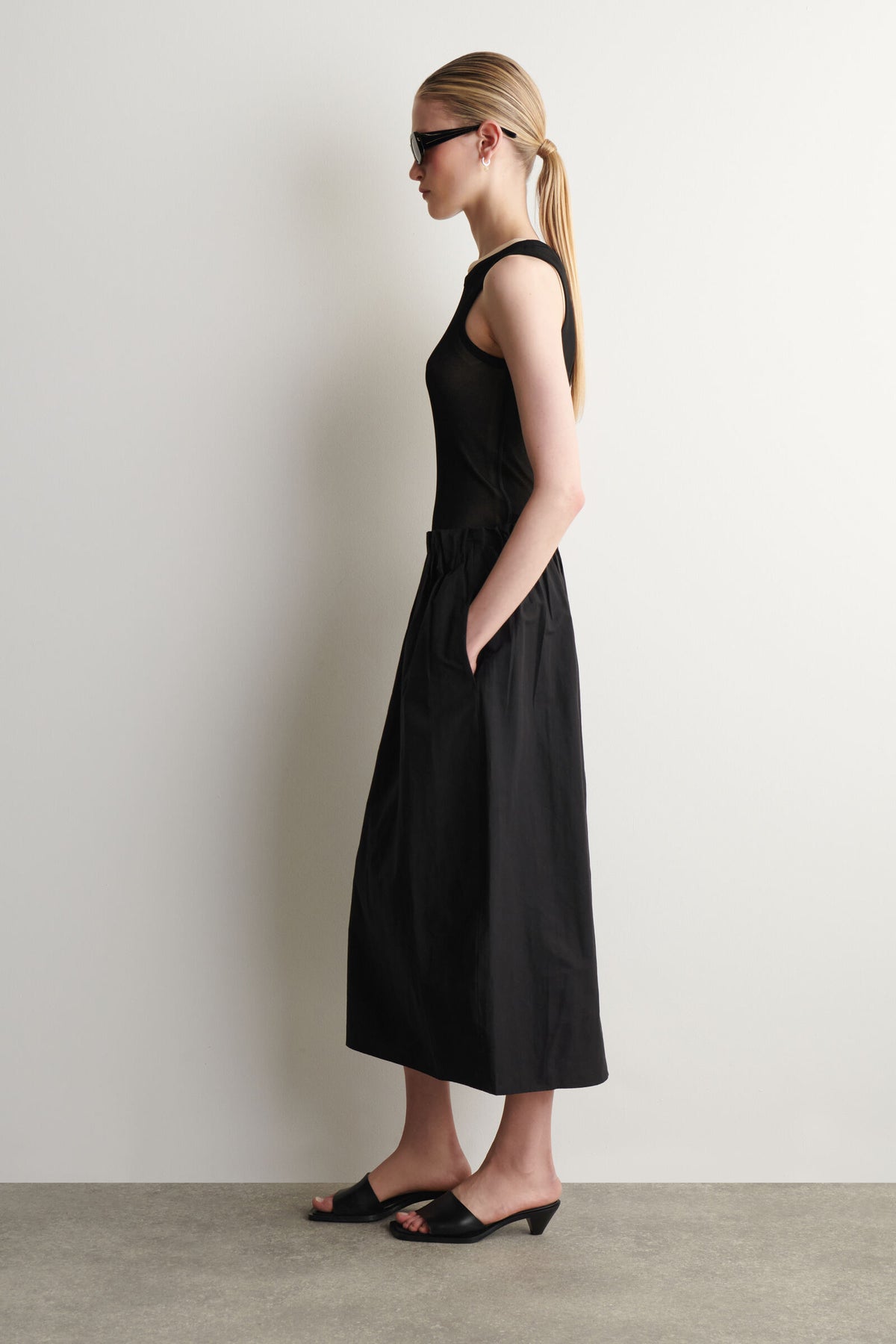 FALDA MIDI DE GLOBO DE ALGODÓN-LINEN - NEGRO