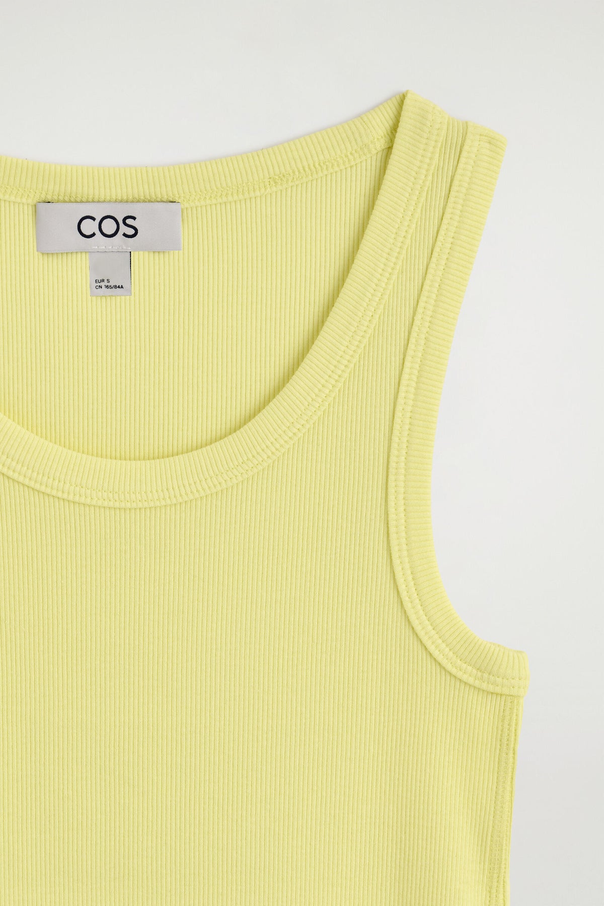 TOP DE ALGODÓN ACANALADO - AMARILLO | DescriptiveDetail
