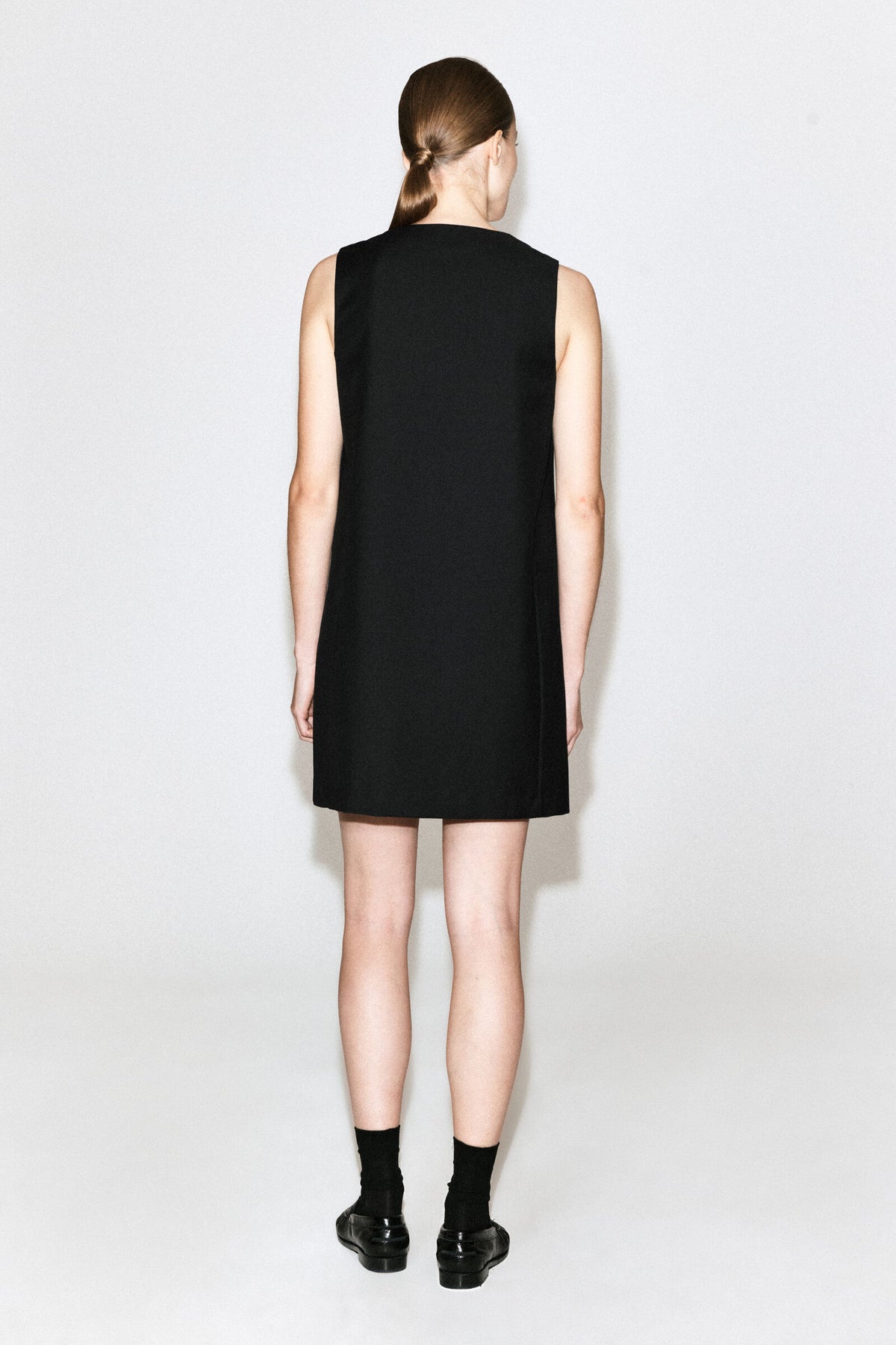 VESTIDO MINI DE LANA CON BOTONES - NEGRO