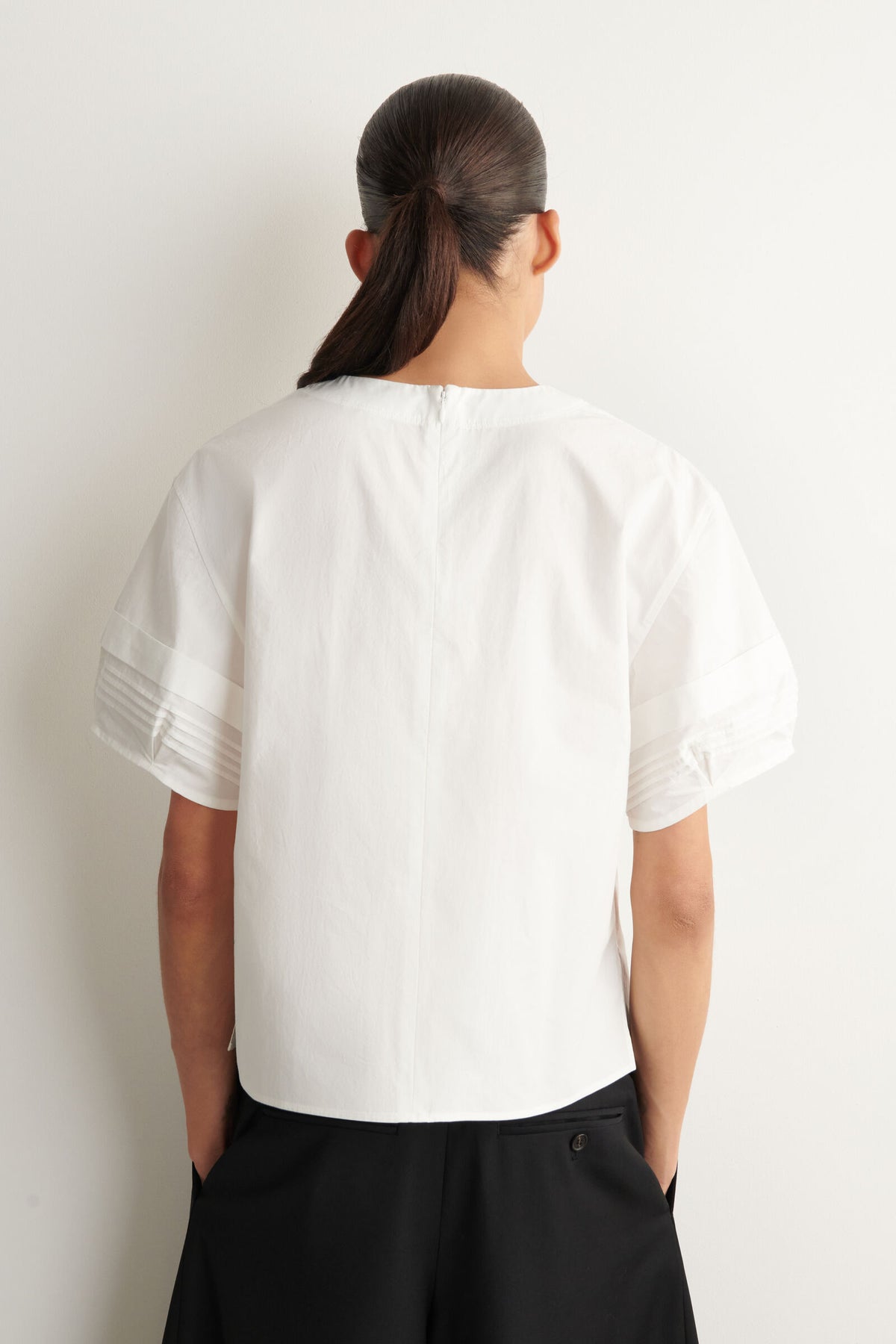 BLUSA DE ALGODÓN CON PLIEGUES - CRUDO