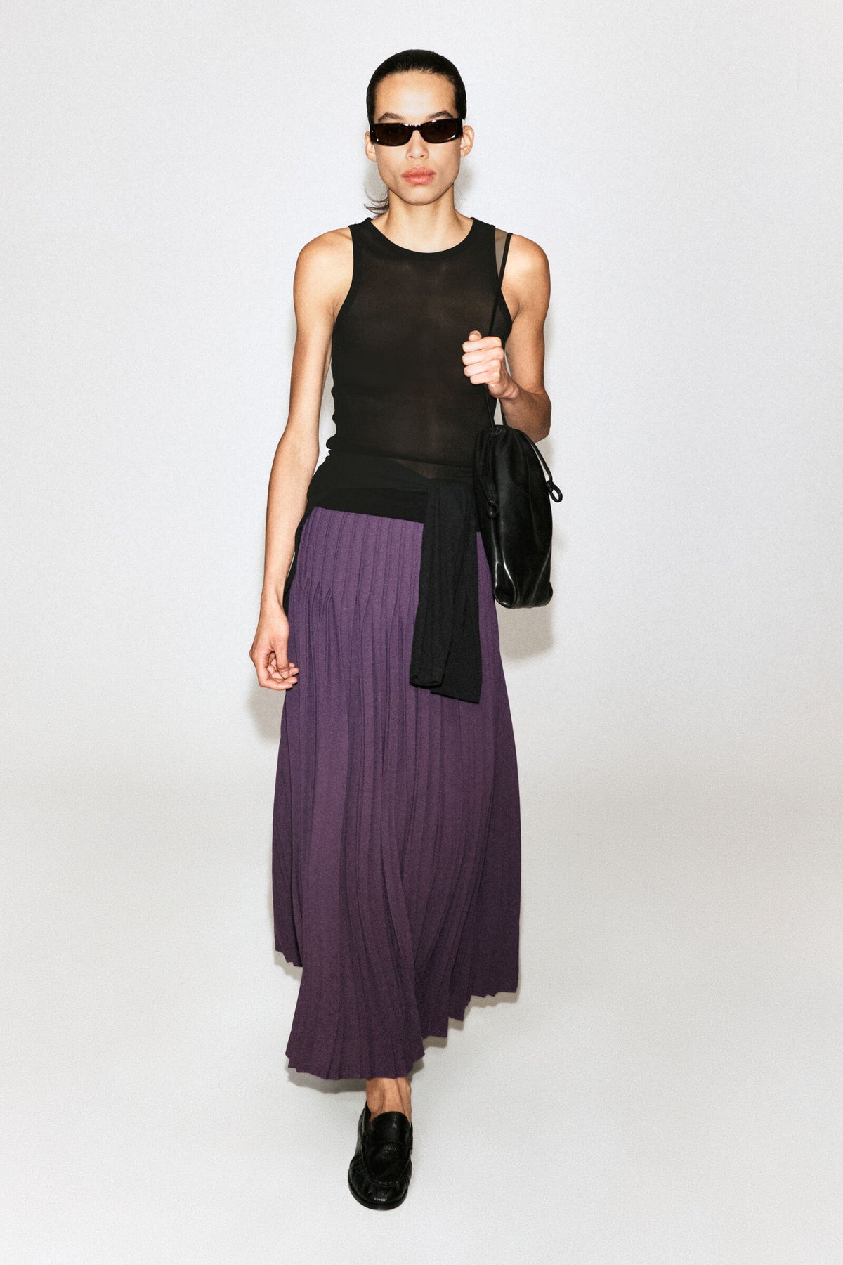 FALDA MIDI DE CREP PLISADA - MORADO