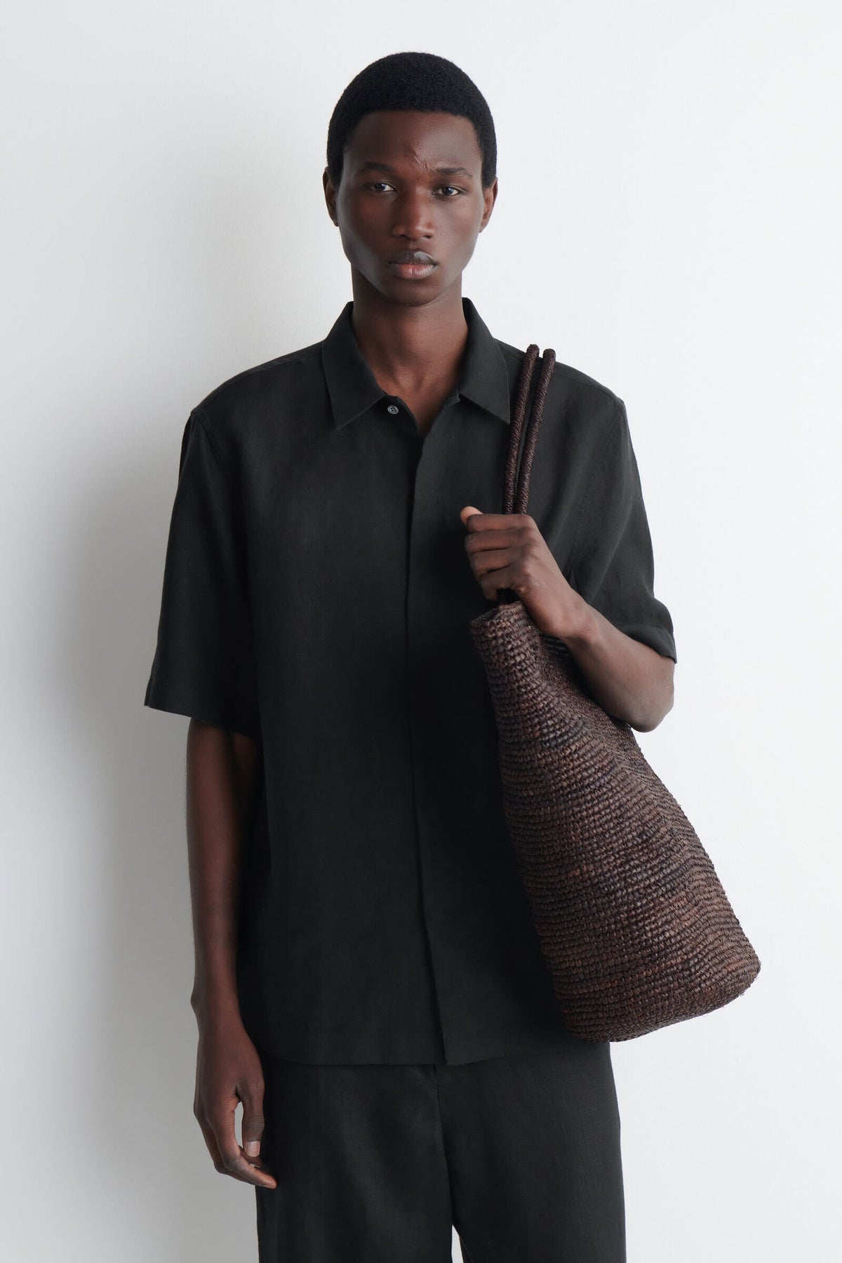 CAMISA DE LINO DE MANGA CORTA - NEGRO - StillMedia/Lookbook