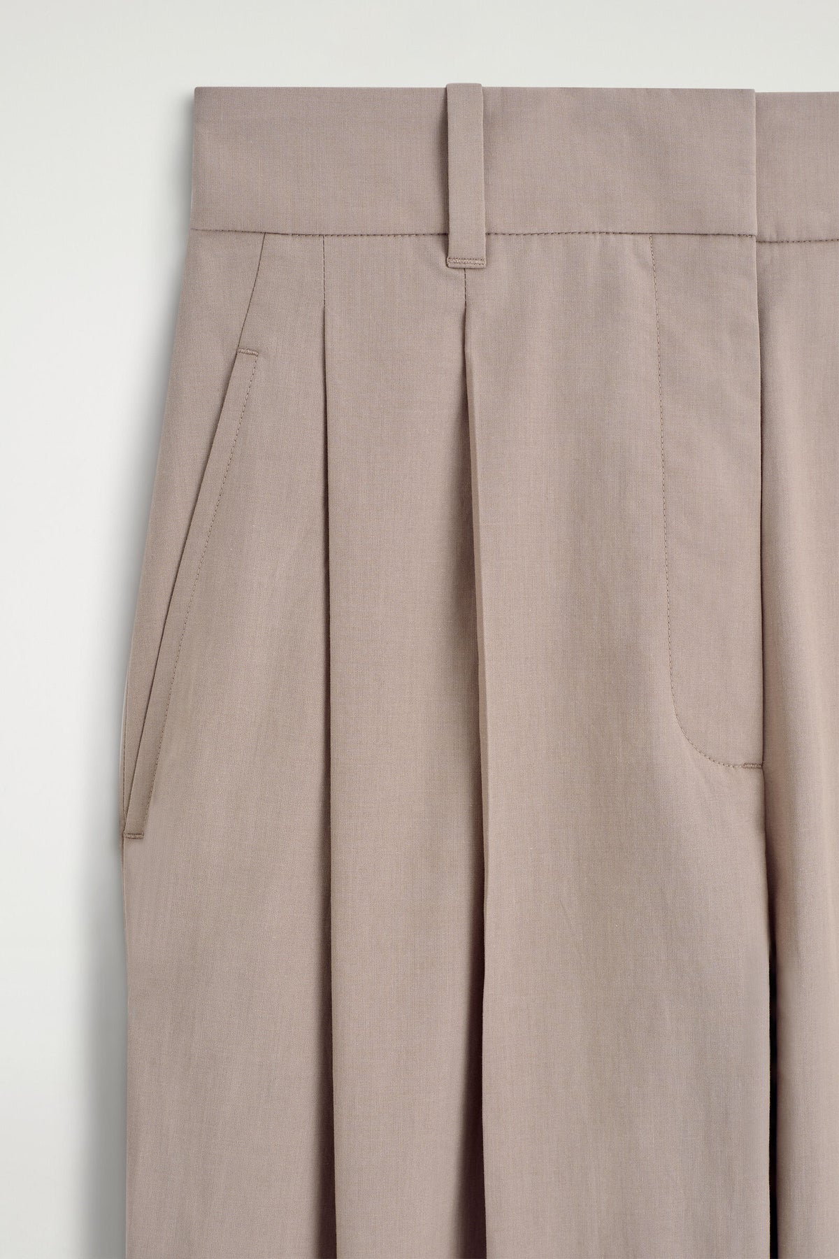 PANTALONES DE ALGODÓN SASTREROS DE CORTE RECTO - BEIGE | DescriptiveDetail