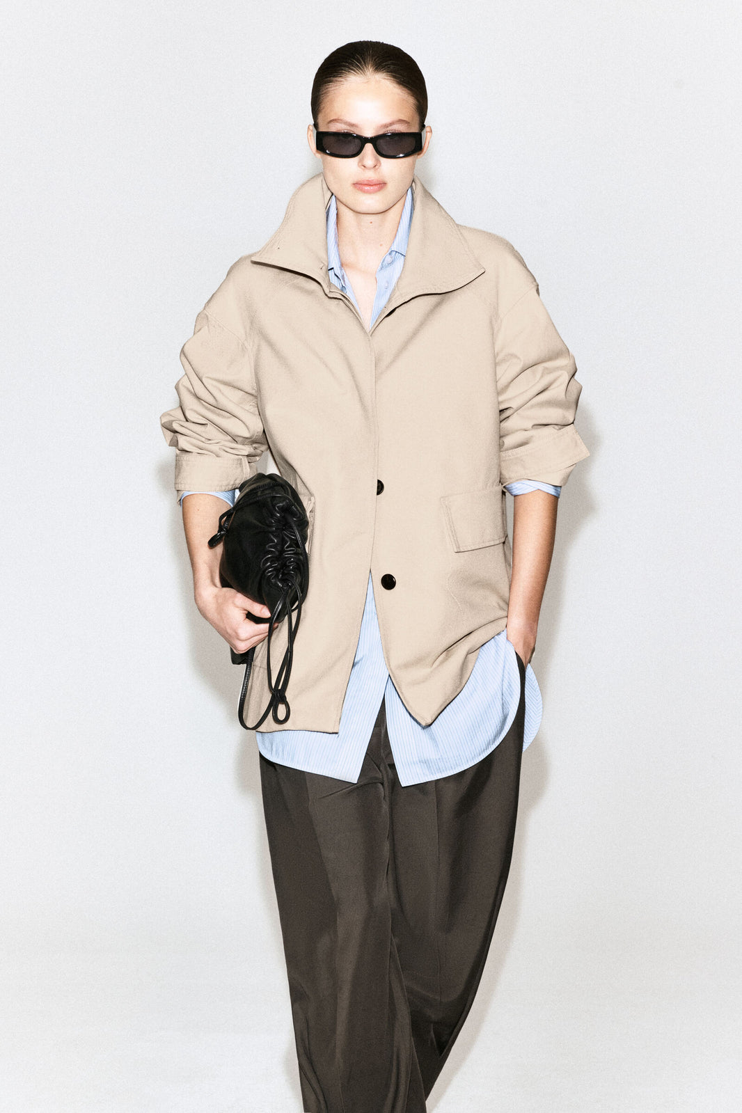 CHAQUETA DE CUELLO DE EMBUDO DE ALGODÓN-TWILL - BEIGE CLARO