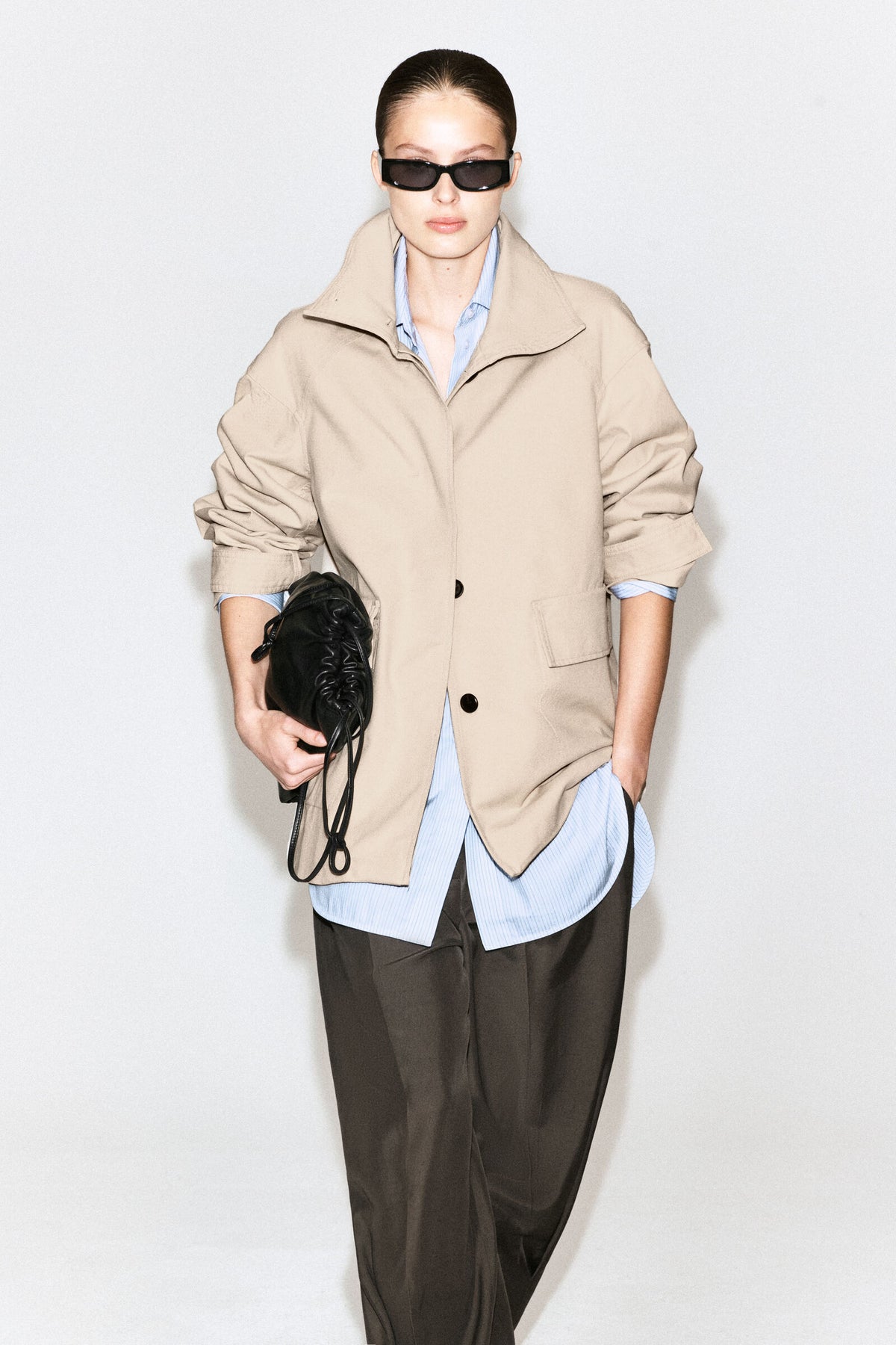 CHAQUETA DE CUELLO DE EMBUDO DE ALGODÓN-TWILL - BEIGE CLARO
