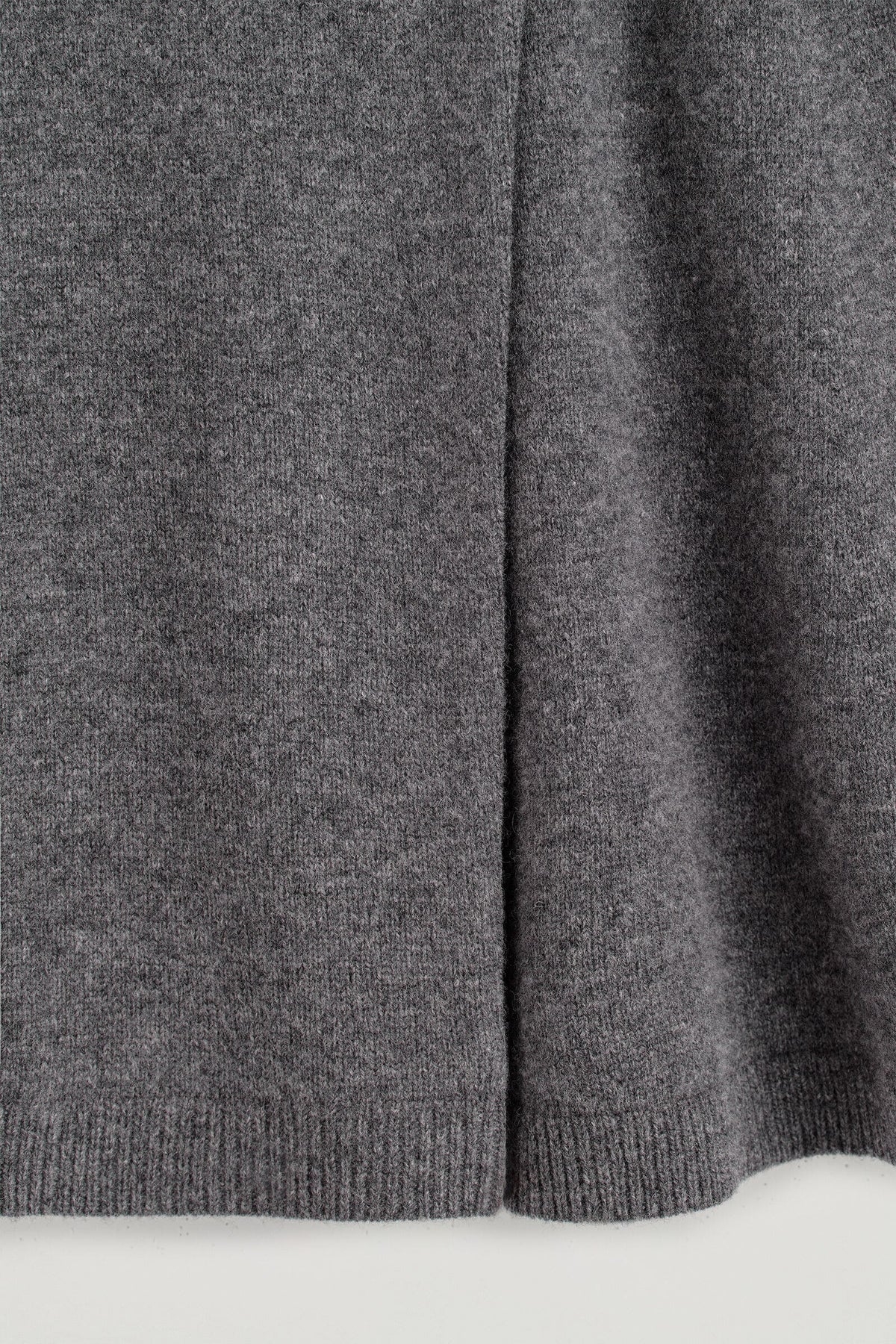 FALDA MINI DE ENVOLVENTE DE LANA MERINO - GRIS MELANGE | DescriptiveDetail