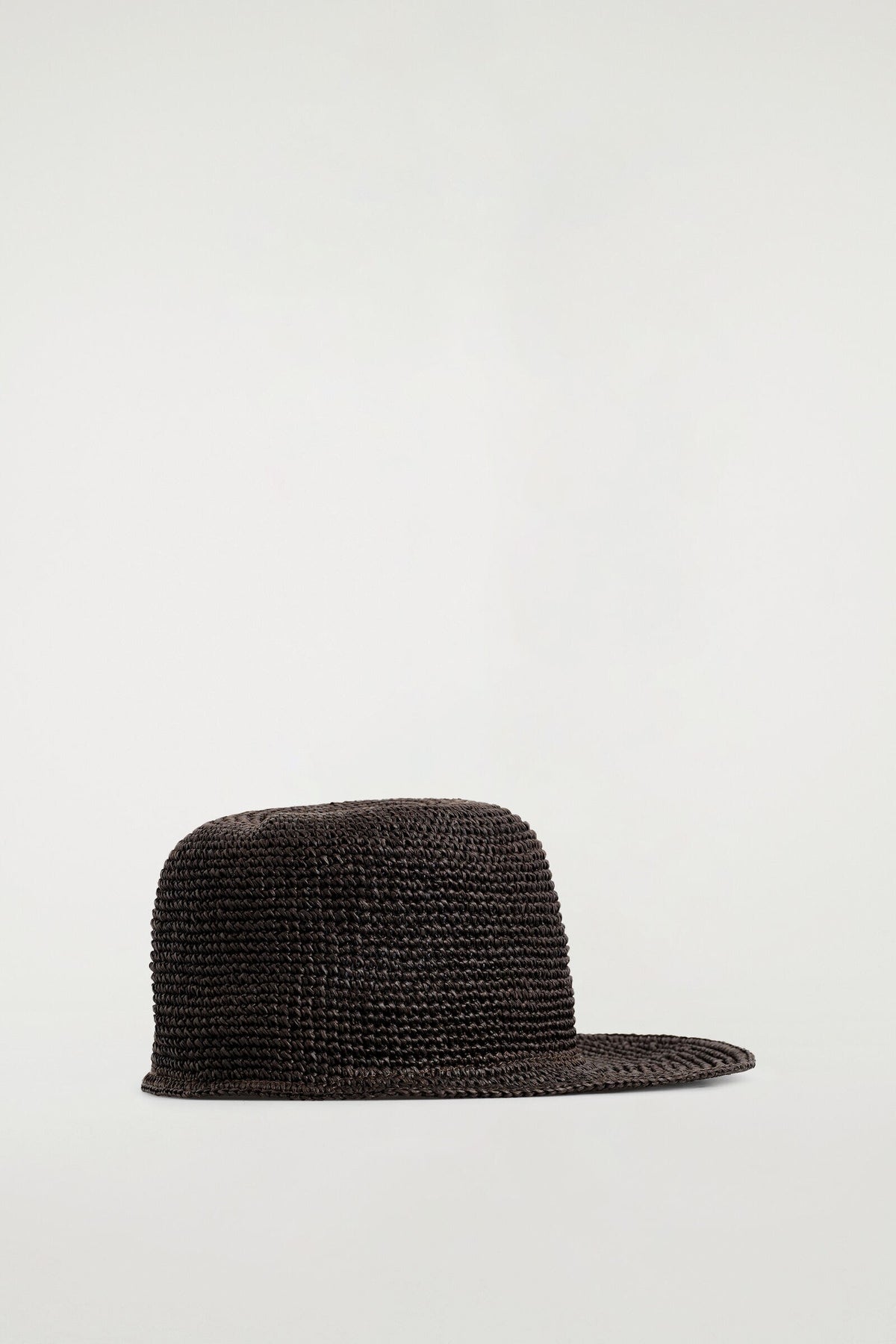 GORRA DE PAPEL TEJIDO - MARRÓN - StillMedia/DescriptiveStillLife