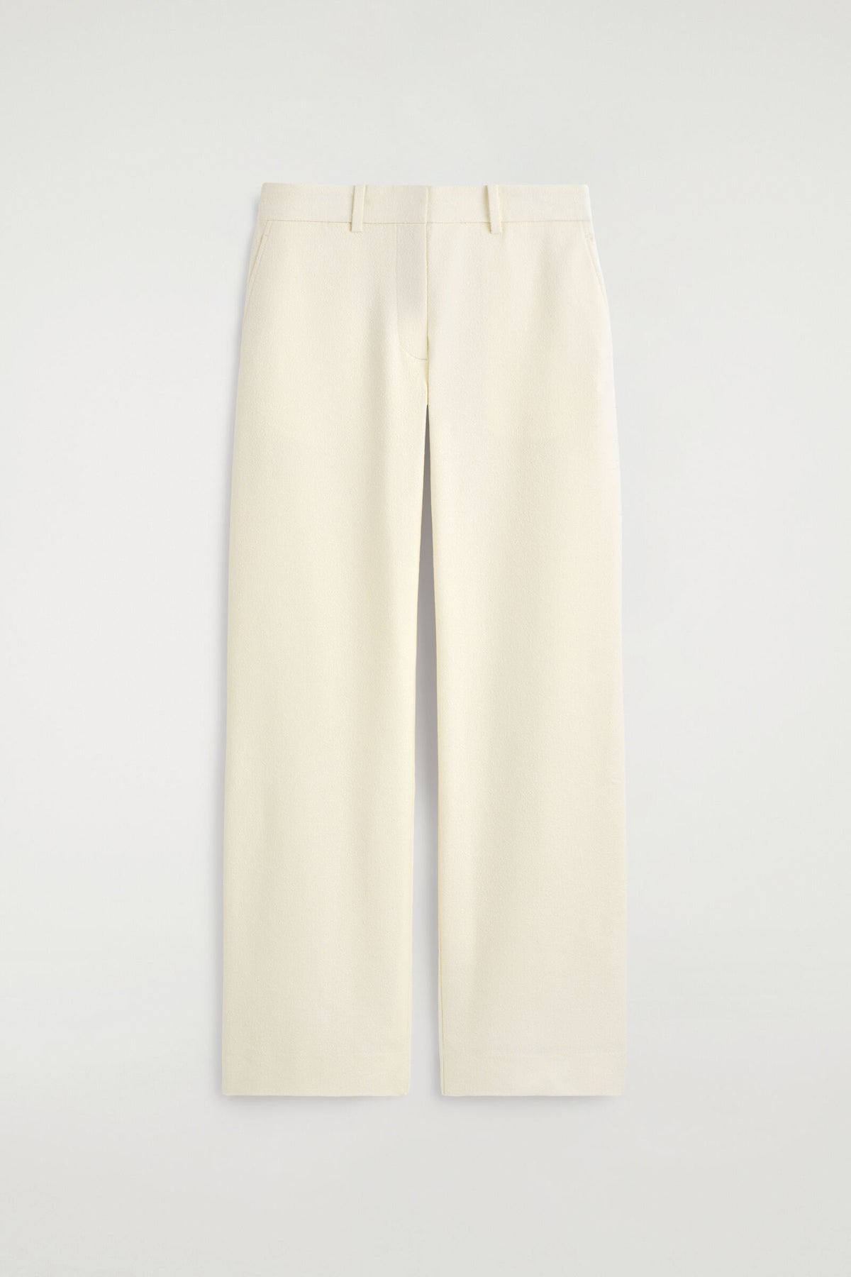 PANTALONES TEXTURIZADOS DE PIERNA SLIM - ECRU | DescriptiveStillLife