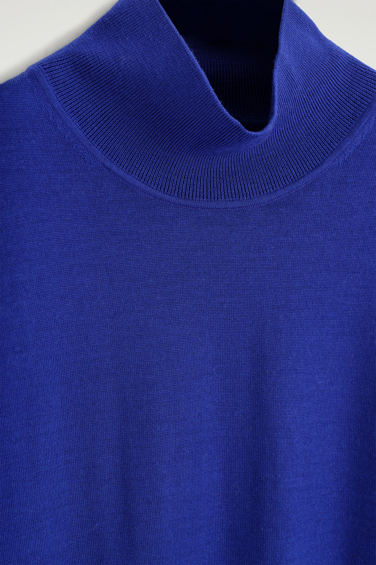 CHAL ECO DE LANA MERINO - AZUL COBALTO | DescriptiveDetail