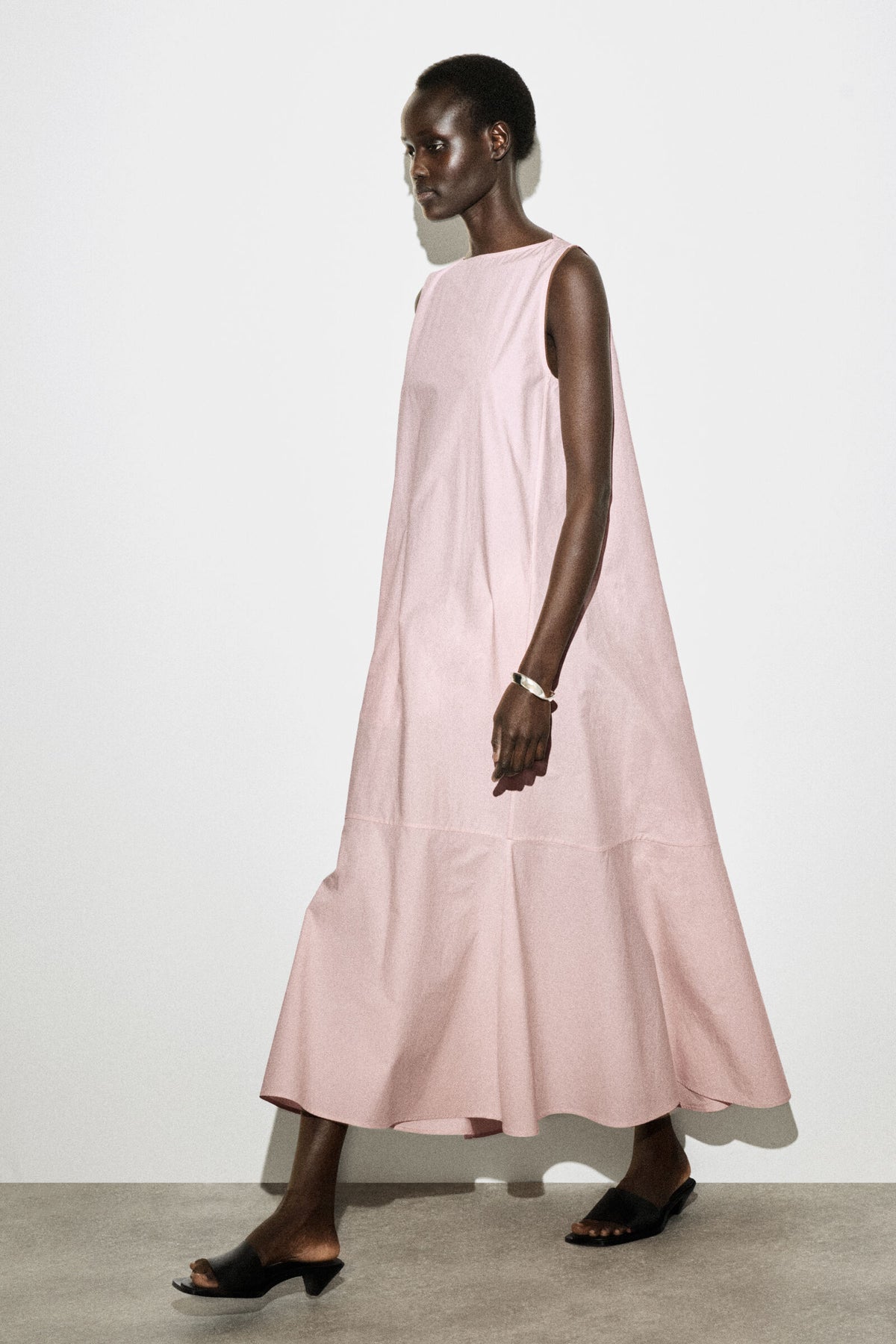 VESTIDO MIDI DE ALGODÓN CON DOBLADILLO CAÍDO - ROSA CLARO - StillMedia/Lookbook