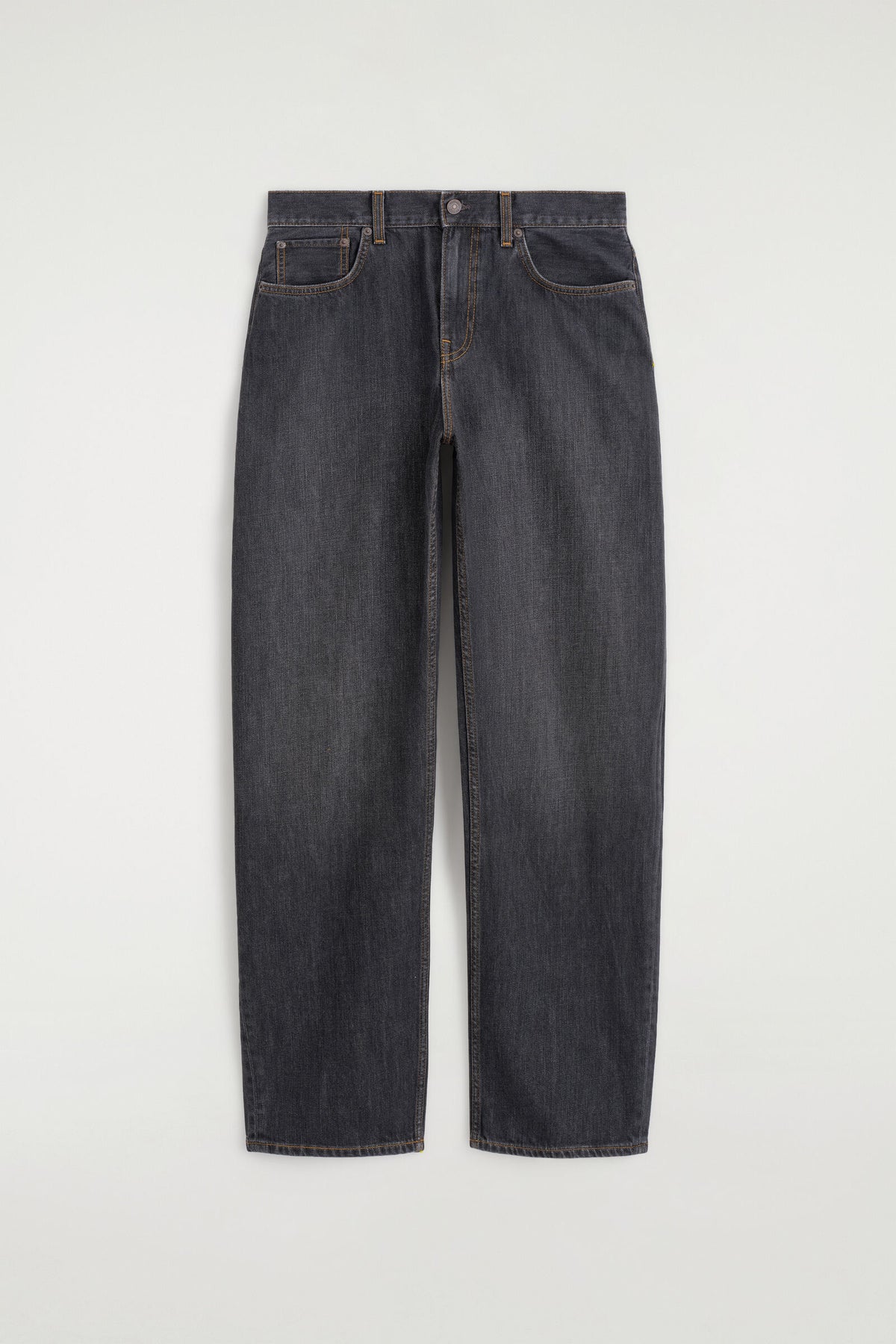 JEANS DE PIERNA CURVA - GRIS OSCURO | DescriptiveStillLife