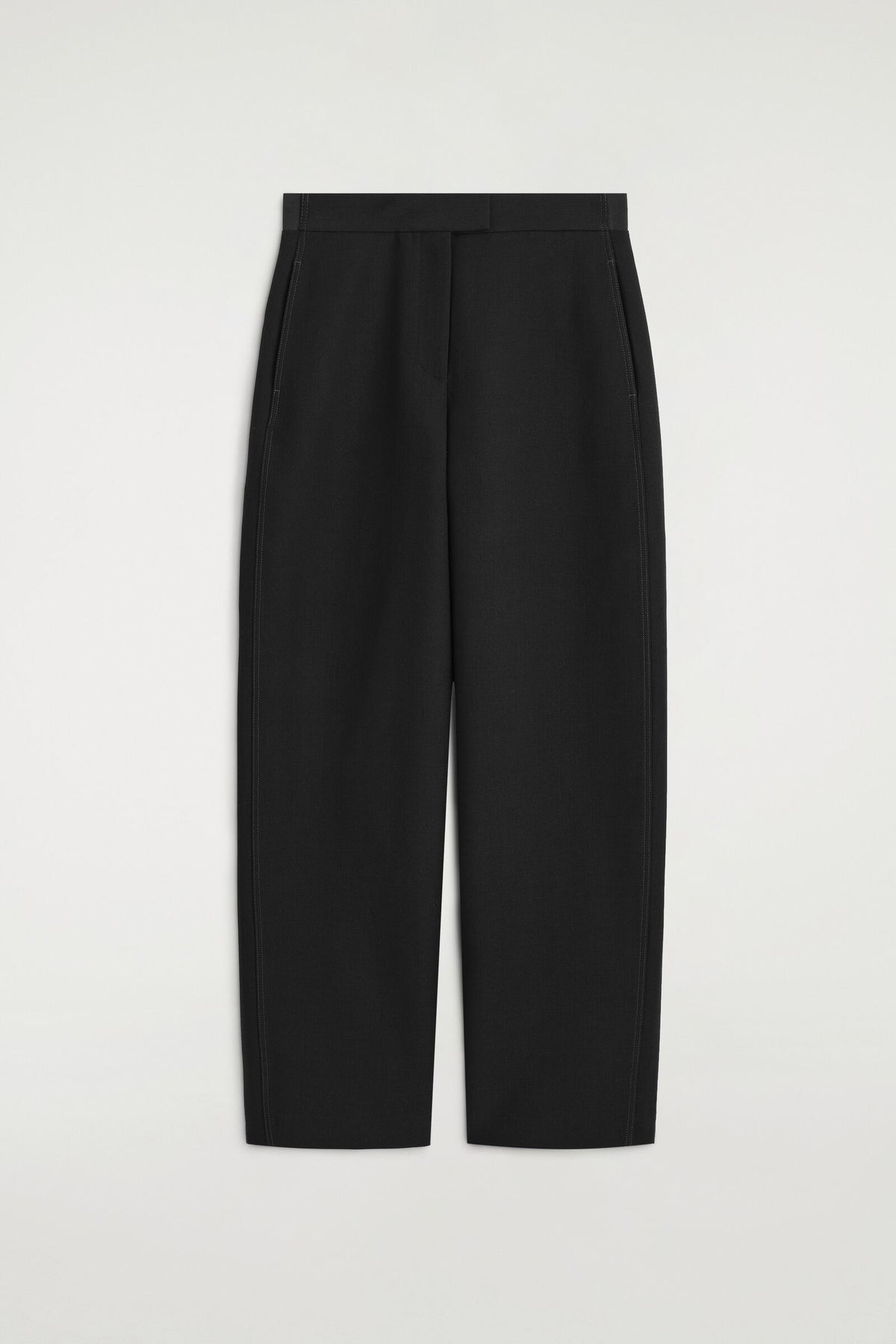 PANTALONES DE PIERNA BARREL CON COSTURAS - NEGRO | DescriptiveStillLife
