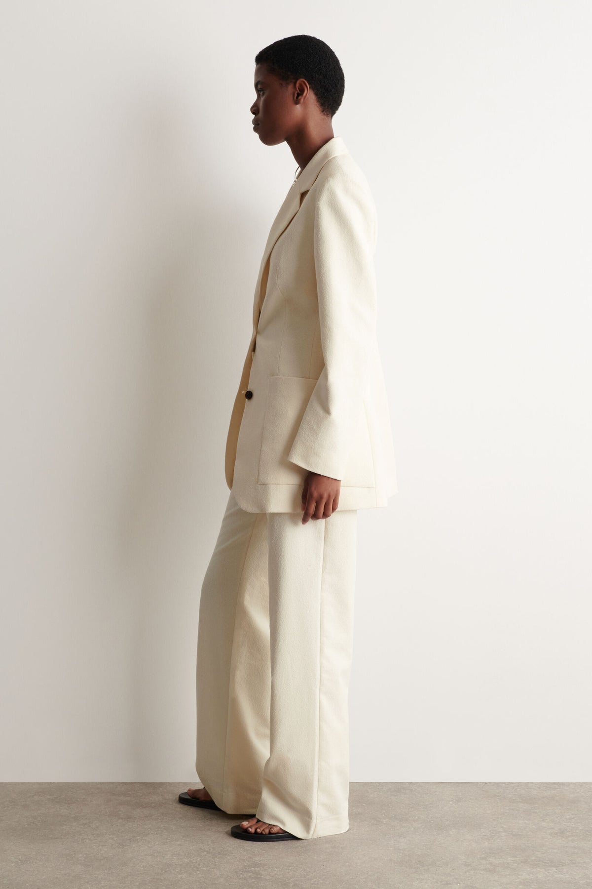 PANTALONES TEXTURIZADOS DE PIERNA SLIM - ECRU