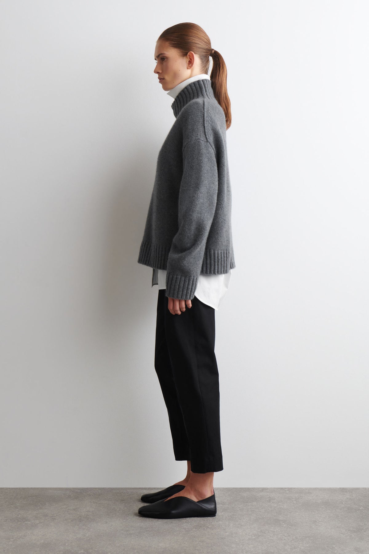 PANTALONES CROP DE CORTE SLIM - NEGRO - StillMedia/Lookbook