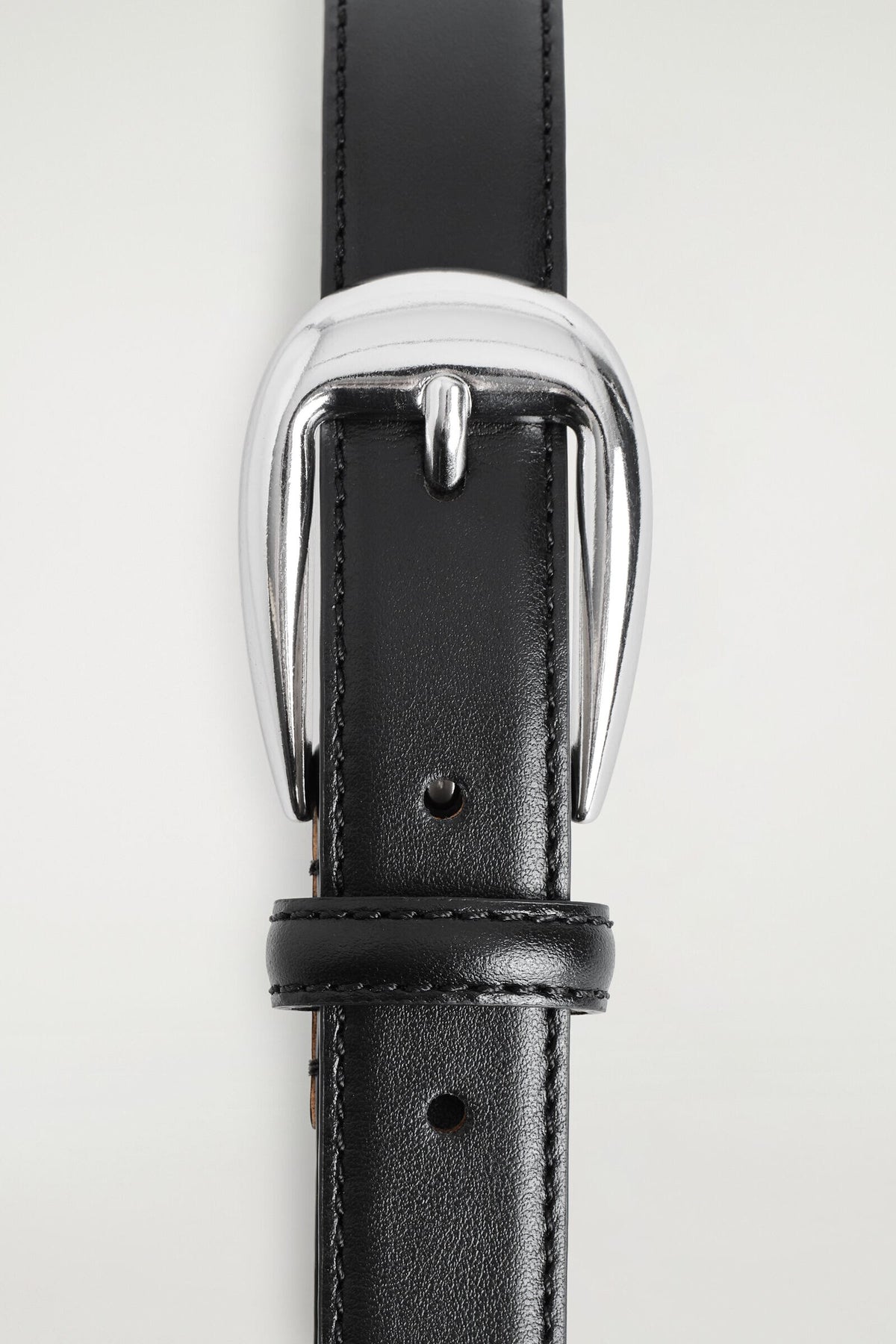 CINTURÓN WESTERN DE PIEL - NEGRO / PLATA | DescriptiveDetail