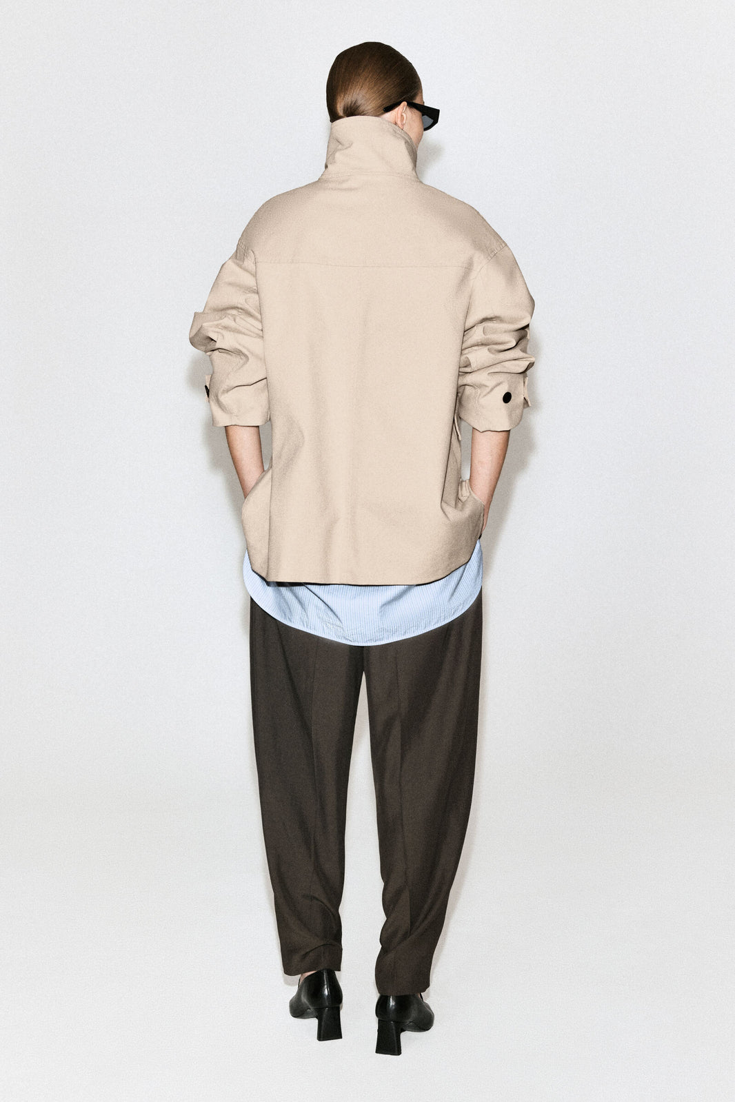 CHAQUETA DE CUELLO DE EMBUDO DE ALGODÓN-TWILL - BEIGE CLARO