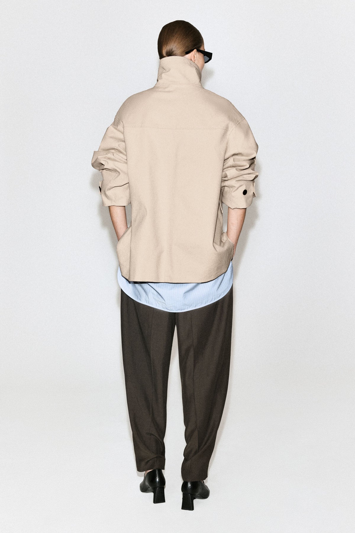 CHAQUETA DE CUELLO DE EMBUDO DE ALGODÓN-TWILL - BEIGE CLARO