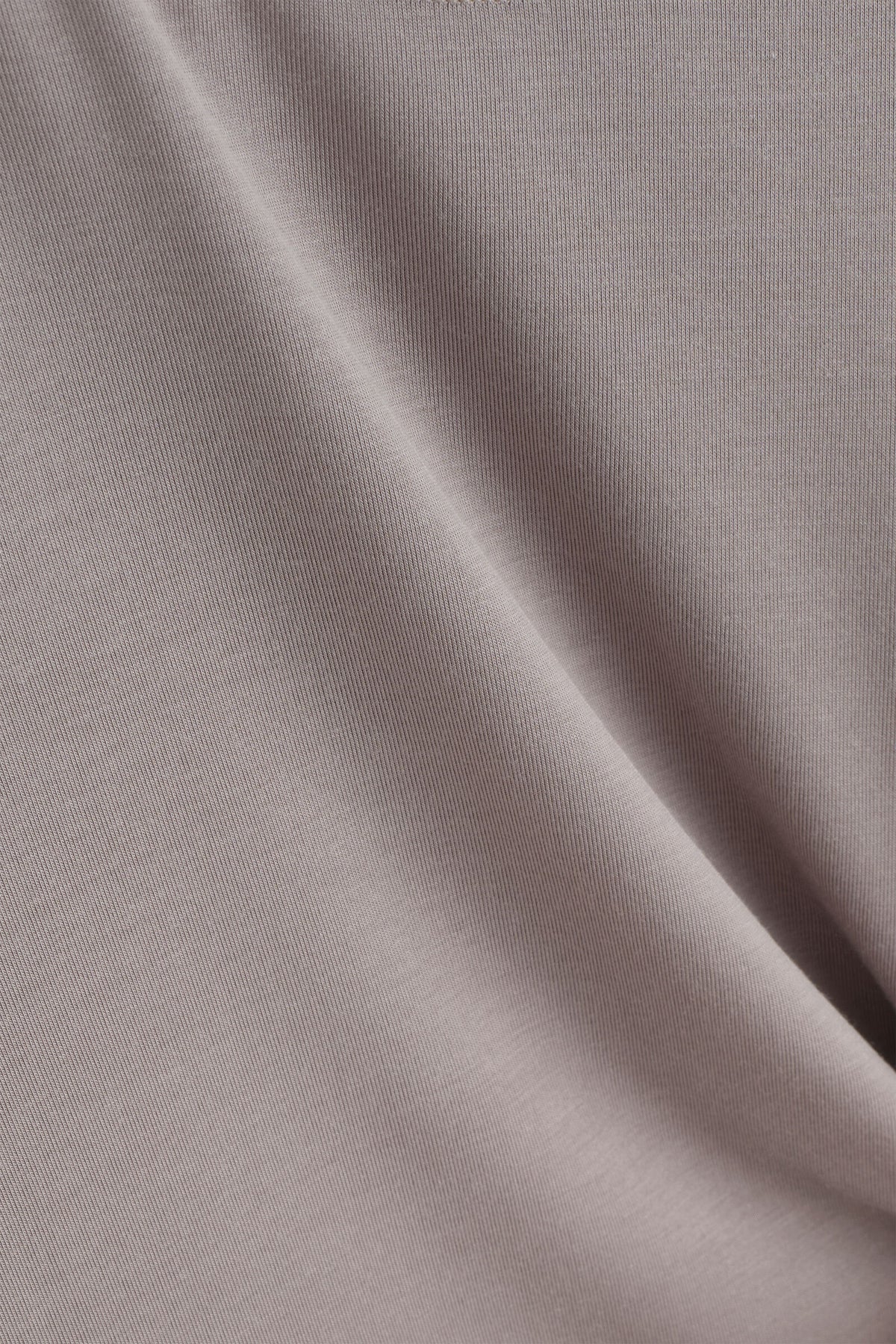 CAMISETA FLUIDA DE MODAL CON ESCOTE REDONDO - GRIS | DescriptiveDetail