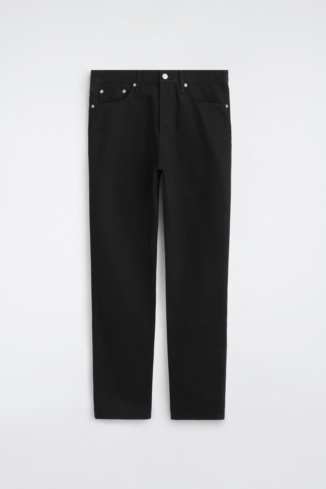 JEANS SIGNATURE DE CORTE REGULAR Y PIERNA RECTA - NEGRO | DescriptiveStillLife