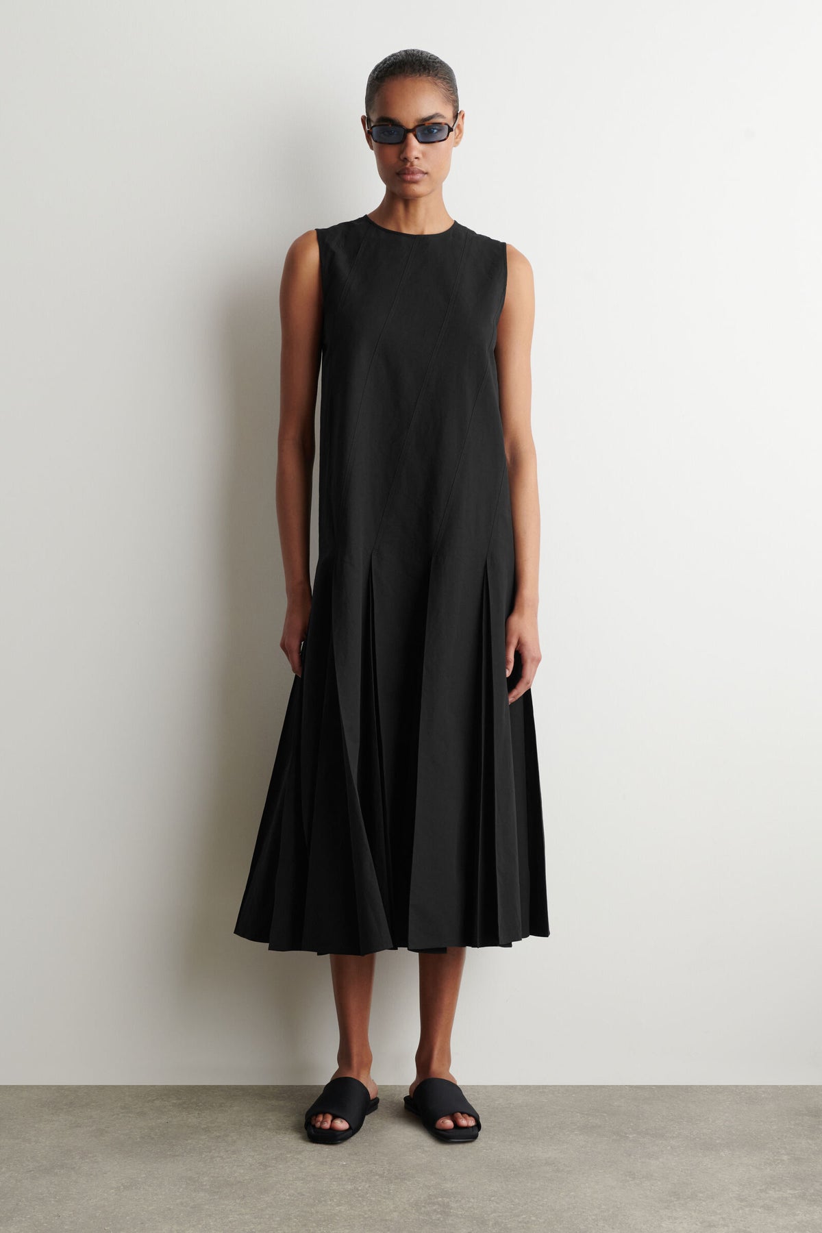 VESTIDO MAXI DE ALGODÓN Y LINO PLISADO - NEGRO