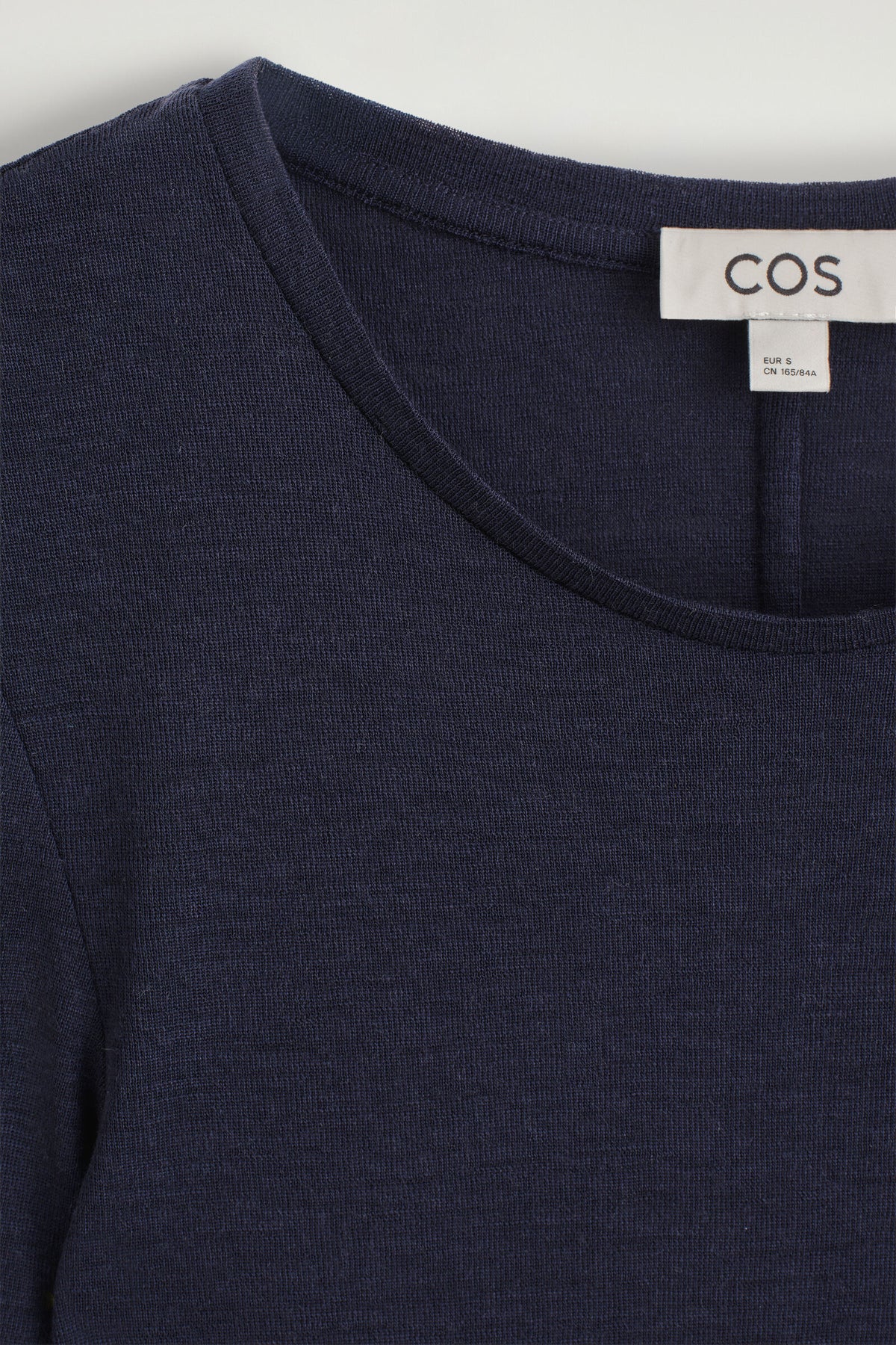TOP DE LANA MERINO SLIM - AZUL MARINO | DescriptiveDetail