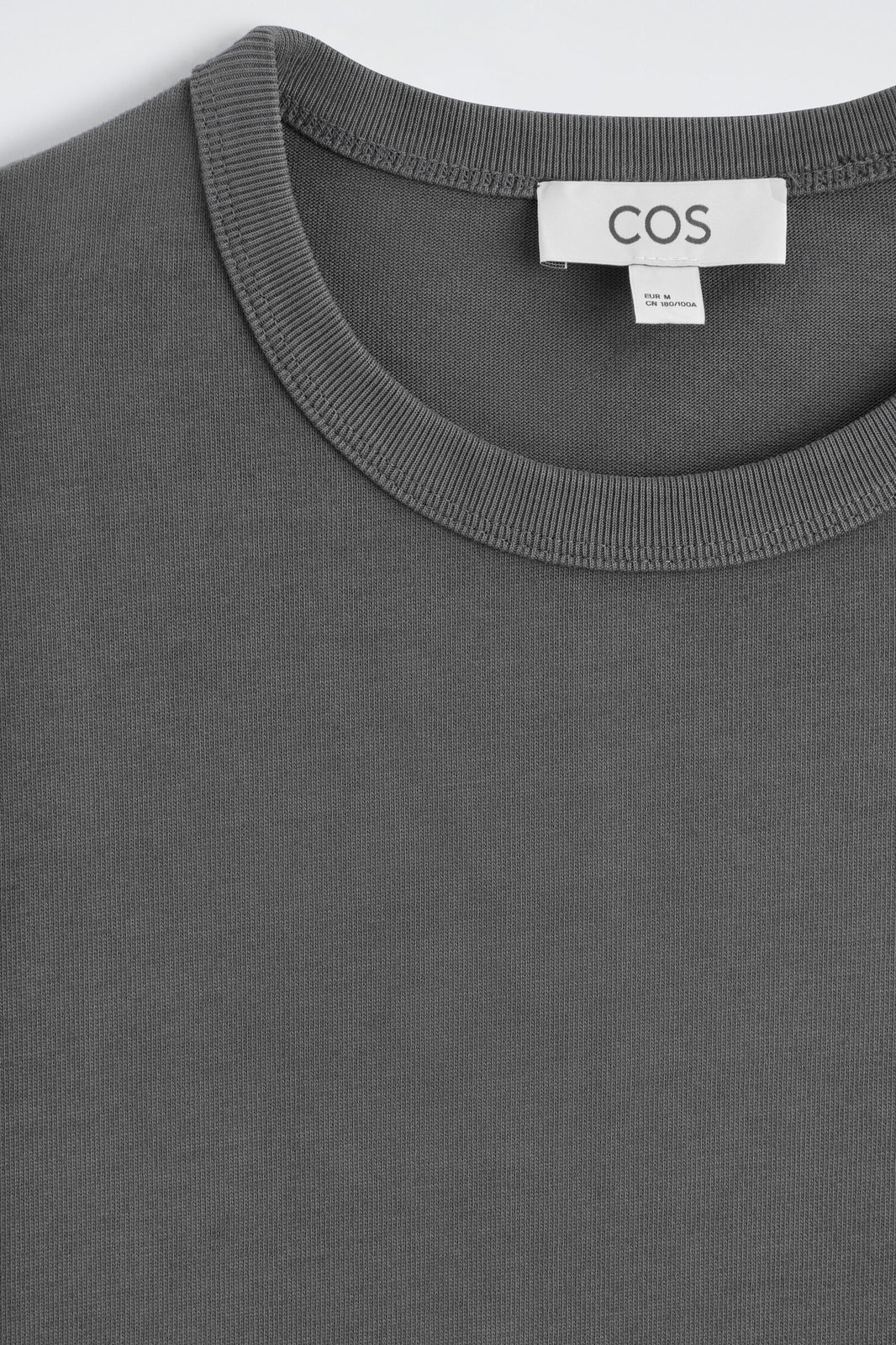 CAMISETA DE ALGODÓN RELAJADO LAVADO - CARBÓN | DescriptiveDetail