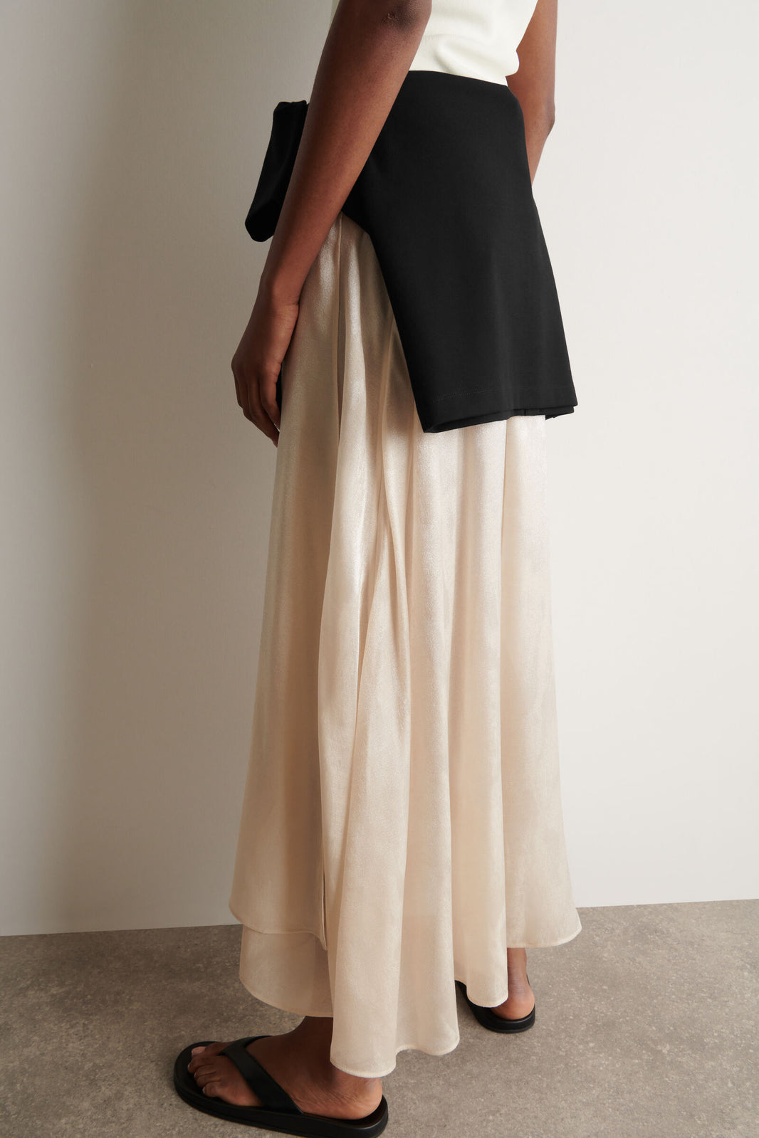FALDA MIDI DE JACQUARD - CREMA