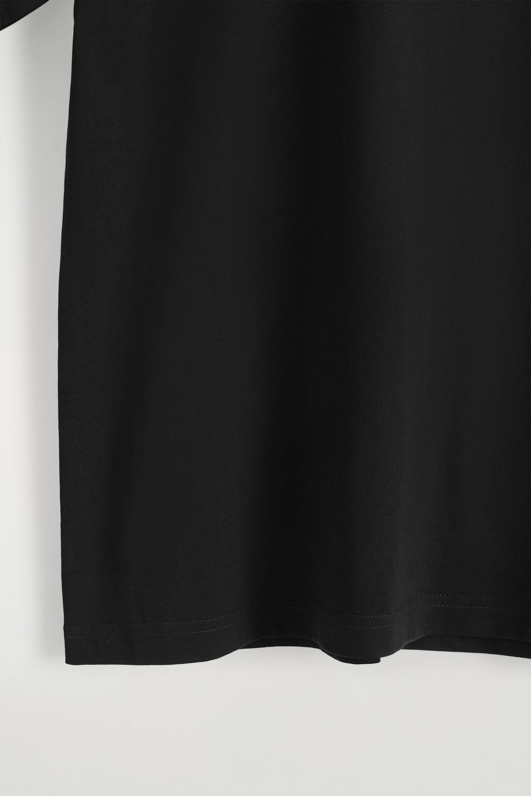 CAMISETA DE ALGODÓN RELAJADA Y LIGERA - NEGRO | DescriptiveDetail