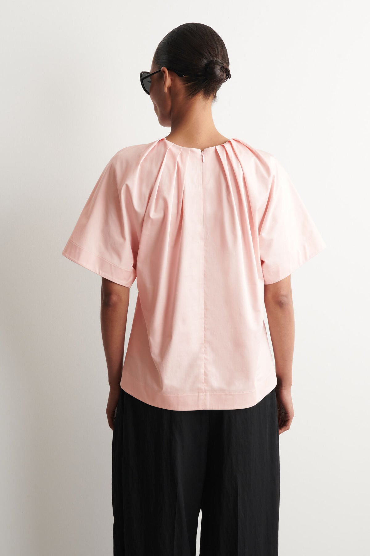 TOP DE ALGODÓN DE MANGA CORTA CON FRUNCE - ROSADO