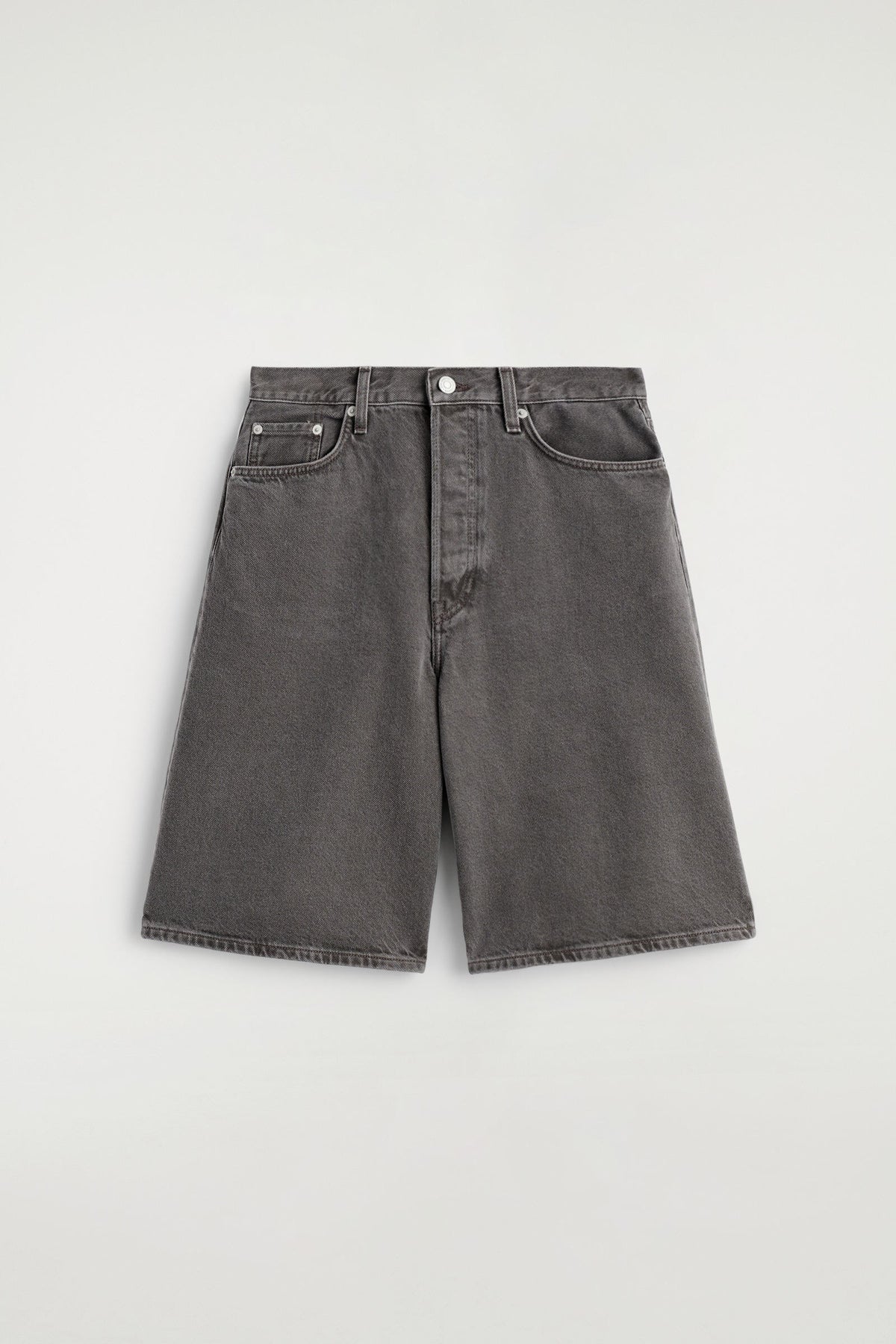 SHORTS DE MEZCLILLA A LA RODILLA - MARRÓN OSCURO - StillMedia/DescriptiveStillLife