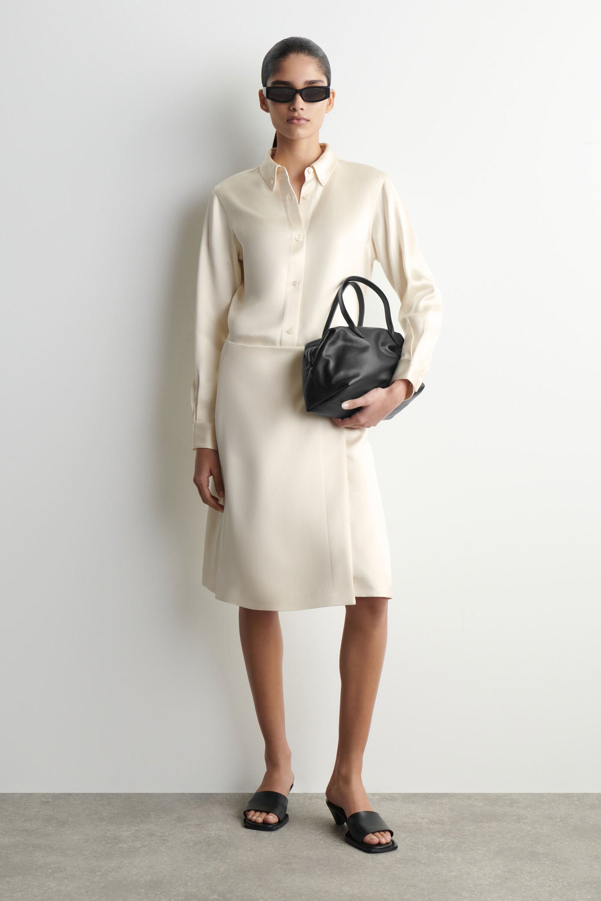FALDA SATINADA ENVOLVENTE - BLANCO - StillMedia/Lookbook