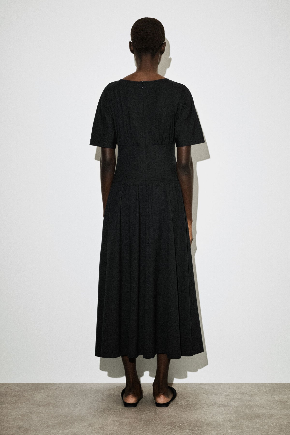 VESTIDO MIDI DE ALGODÓN CON CINTURA - NEGRO - StillMedia/Lookbook