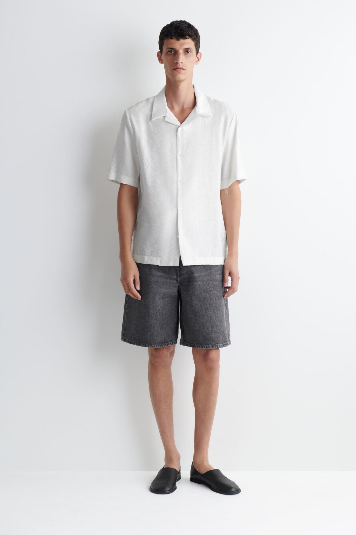SHORTS DE MEZCLILLA RELAJADO RIDER - NEGRO DESVANECIDO - StillMedia/Lookbook