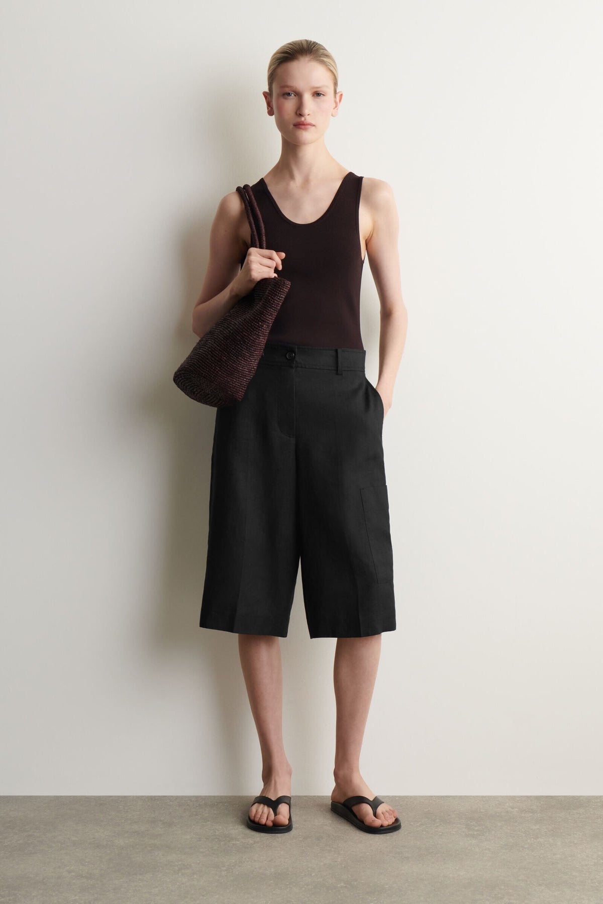 BERMUDAS DE LINO - NEGRO - StillMedia/Lookbook