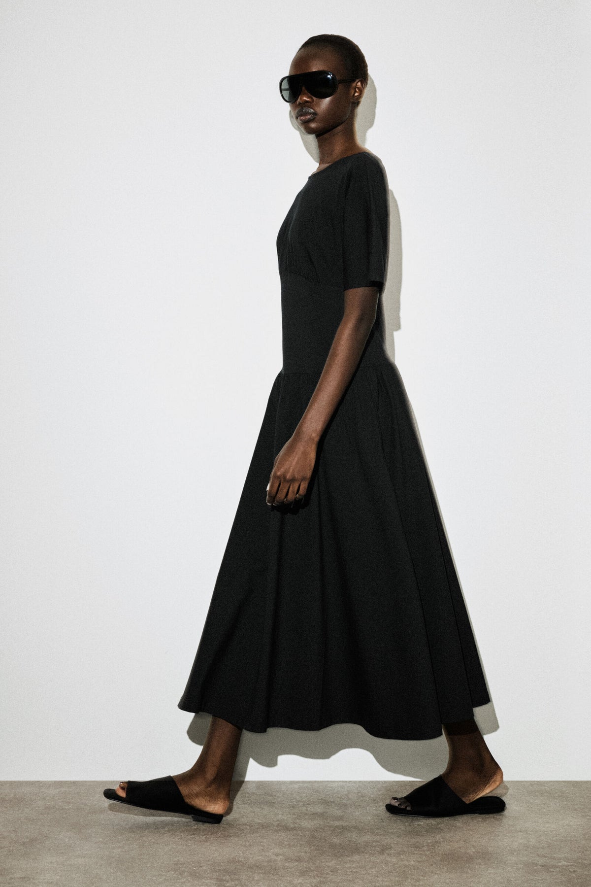 VESTIDO MIDI DE ALGODÓN CON CINTURA - NEGRO - StillMedia/Lookbook