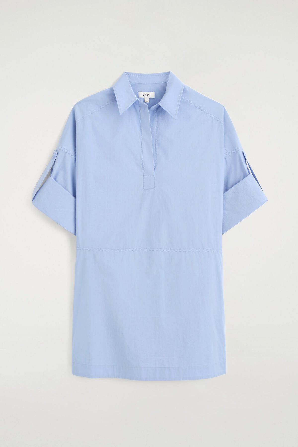 VESTIDO DE CAMISA DE ALGODÓN POPLÍN CON MANGAS CORTAS - AZUL | DescriptiveStillLife