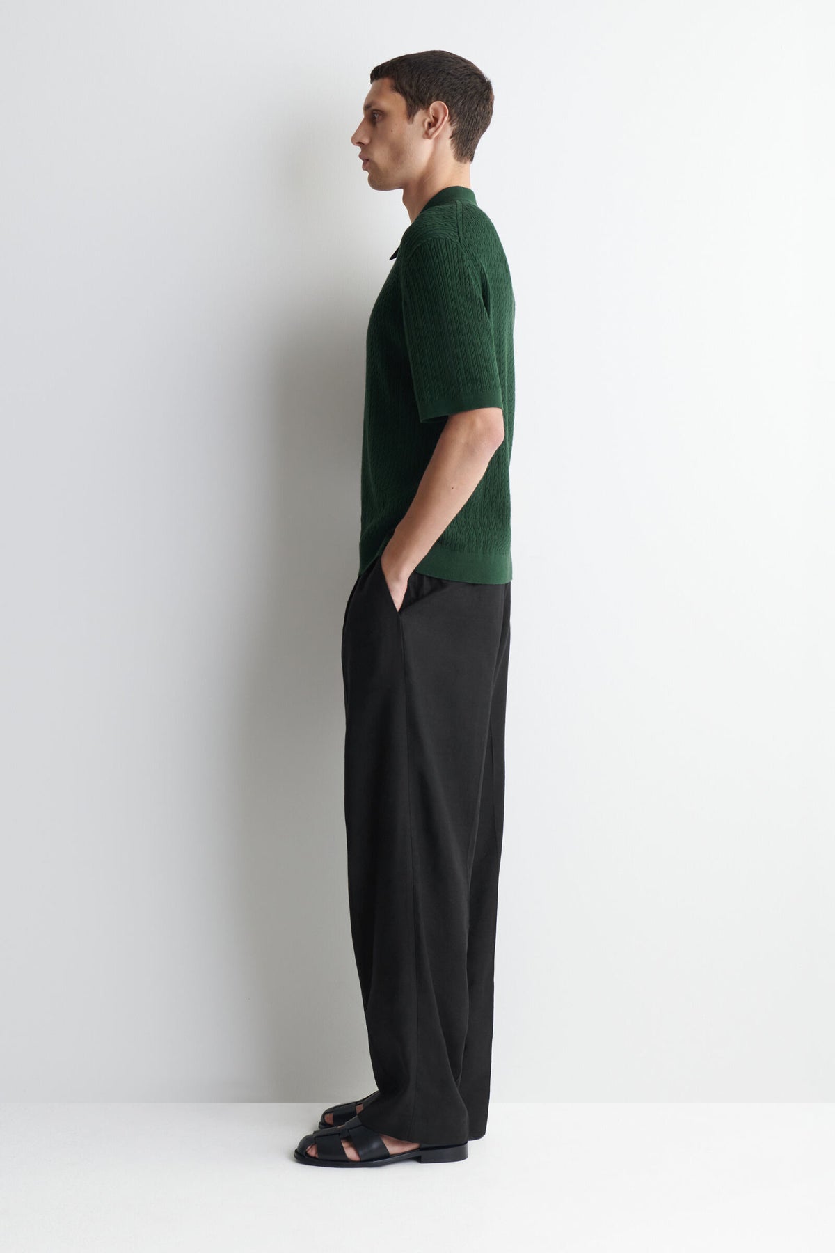 POLO DE ALGODÓN Y LINO TEJIDO EN TRENZAS - VERDE OSCURO