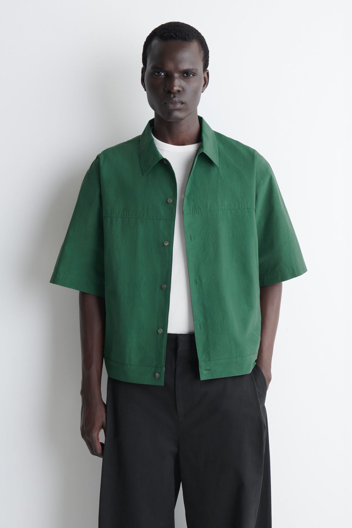 CAMISA UTILITY DE ALGODÓN-POPLIN DE CORTE CUADRADO - VERDE