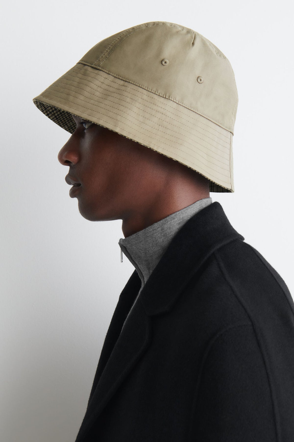 SOMBRERO REVERSIBLE - BEIGE / CUADROS