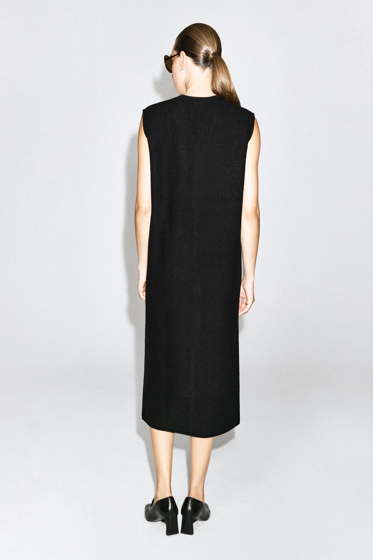 VESTIDO DE LANA MERINO ABOTONADO - NEGRO