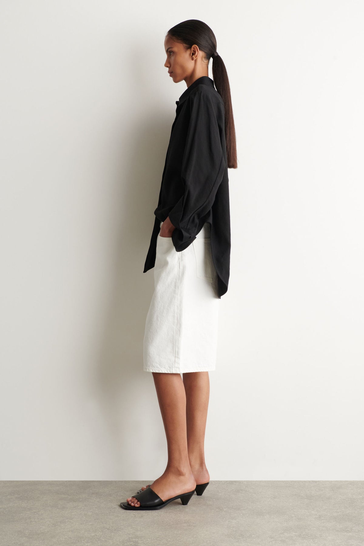 CAMISA DE LINO LARGA - NEGRO - StillMedia/Lookbook