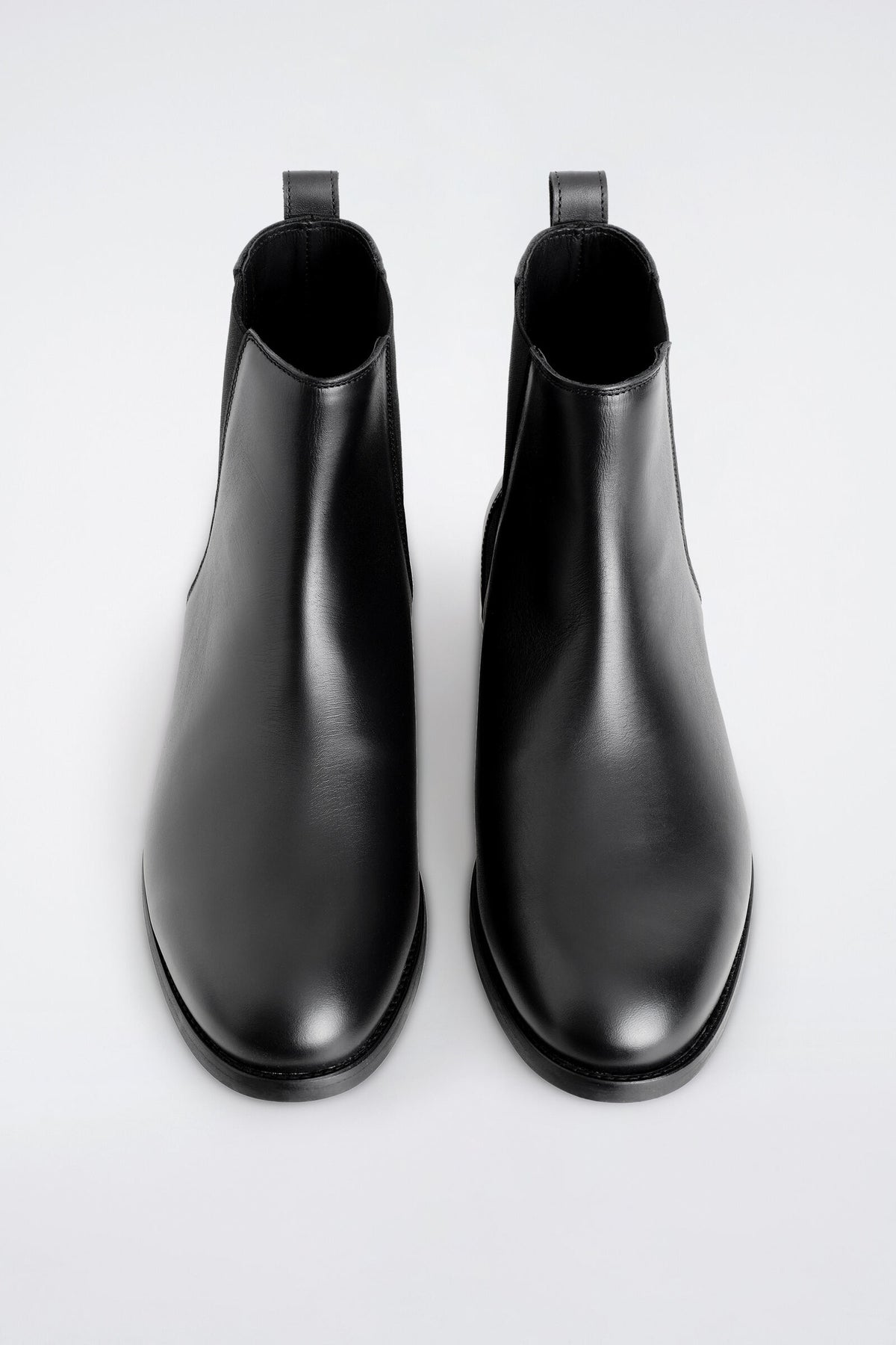 BOTAS CHELSEA DE CUERO - NEGRO | DescriptiveDetail
