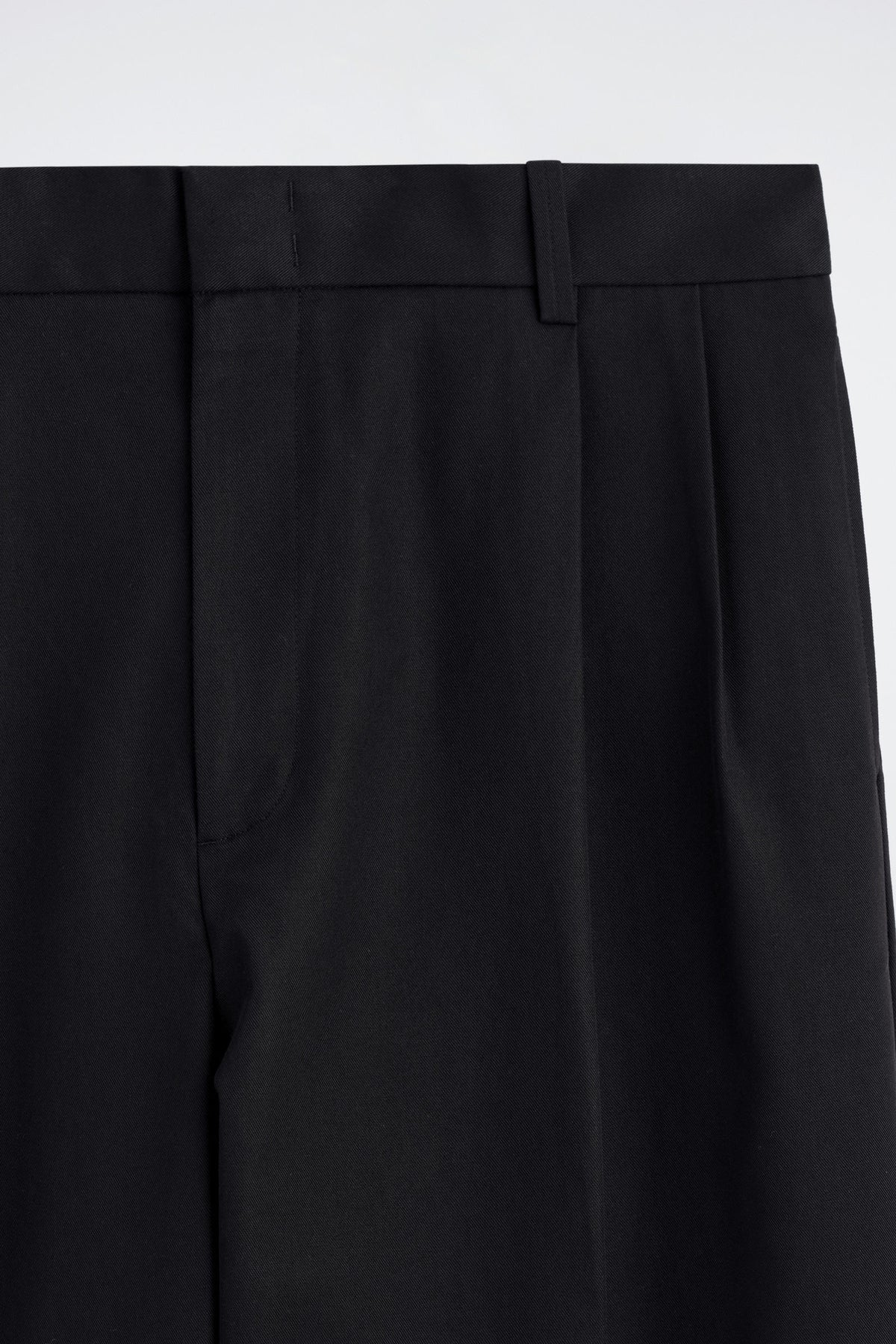 PANTALONES PLEATADOS RELAJADOS TAPERED - NEGRO - StillMedia/DescriptiveDetail