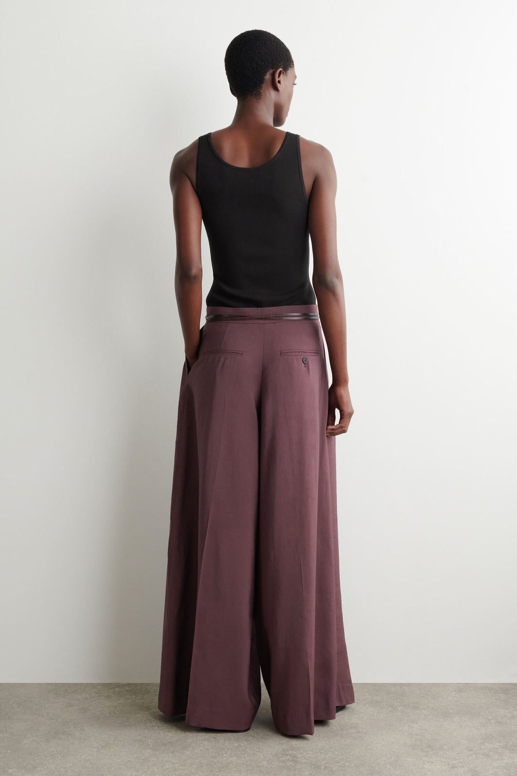 PANTALONES DE MODAL PLISADOS DE PIERNA ANCHA - ROJO OSCURO