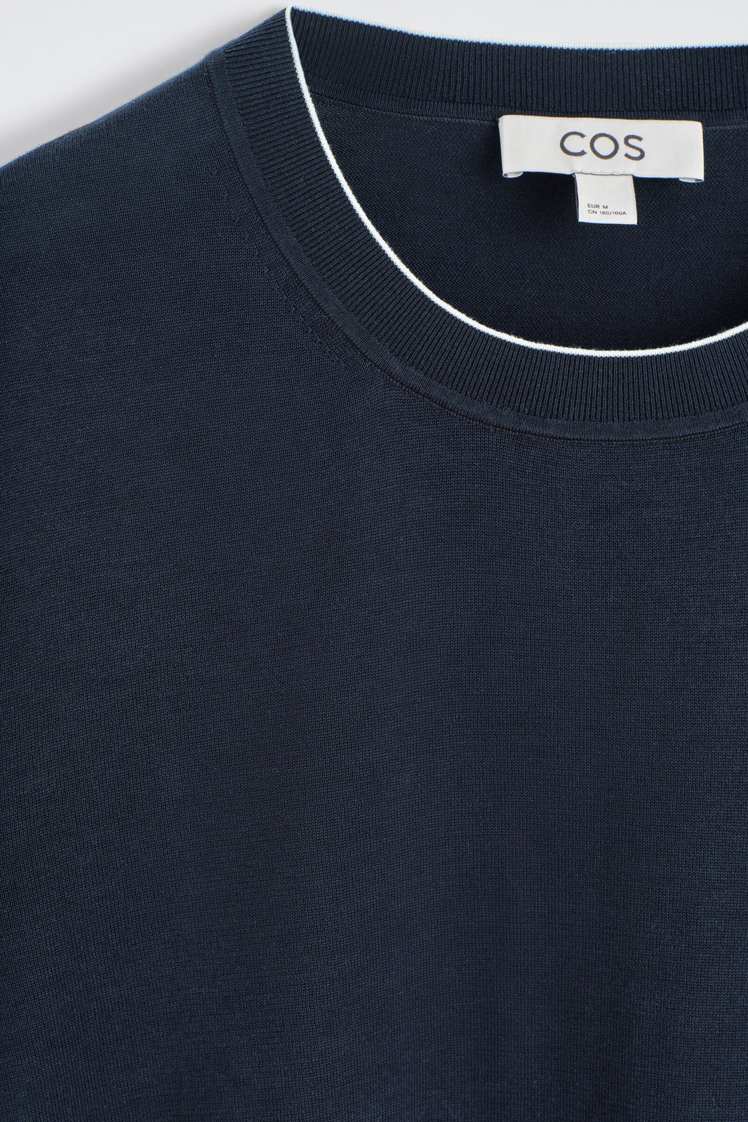 CAMISETA DE ALGODÓN Y SEDA CON PUNTERA EN CONTRASTE - MARINO | DescriptiveDetail