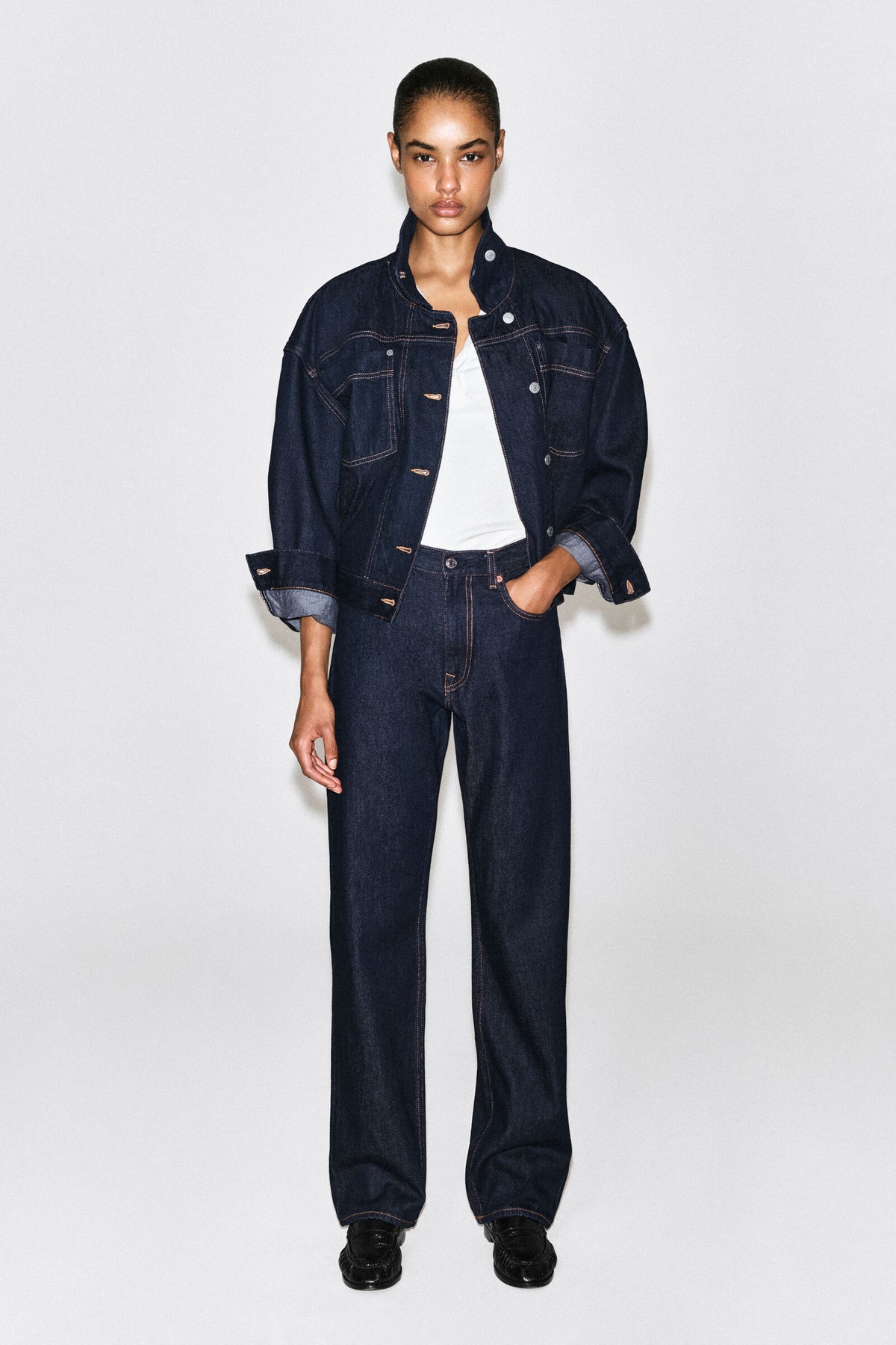 JEANS DE PIERNA RECTA CHORD - ÍNDIGO