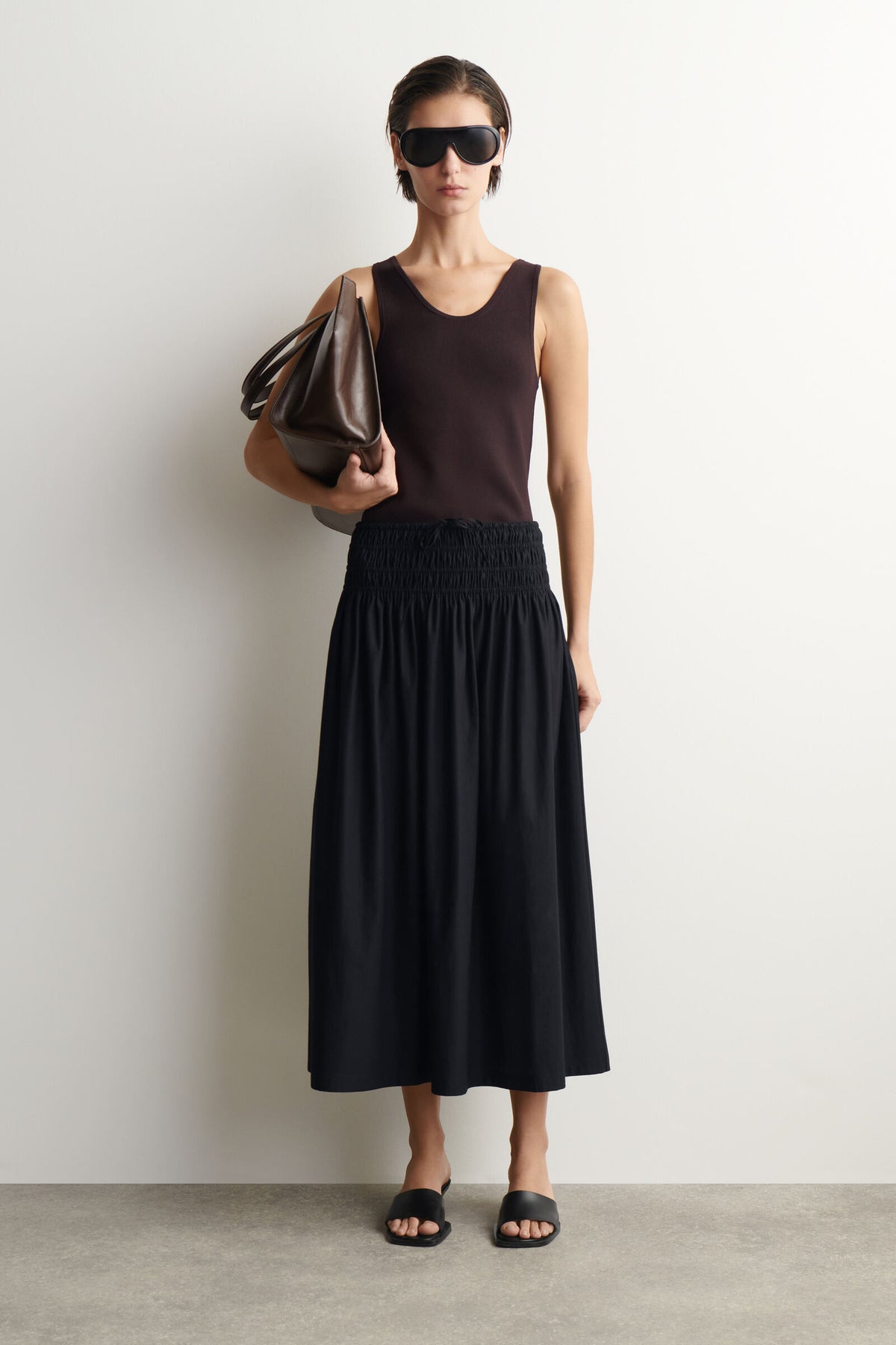FALDA MIDI CON CINTURA FRUNCIDA - NEGRO