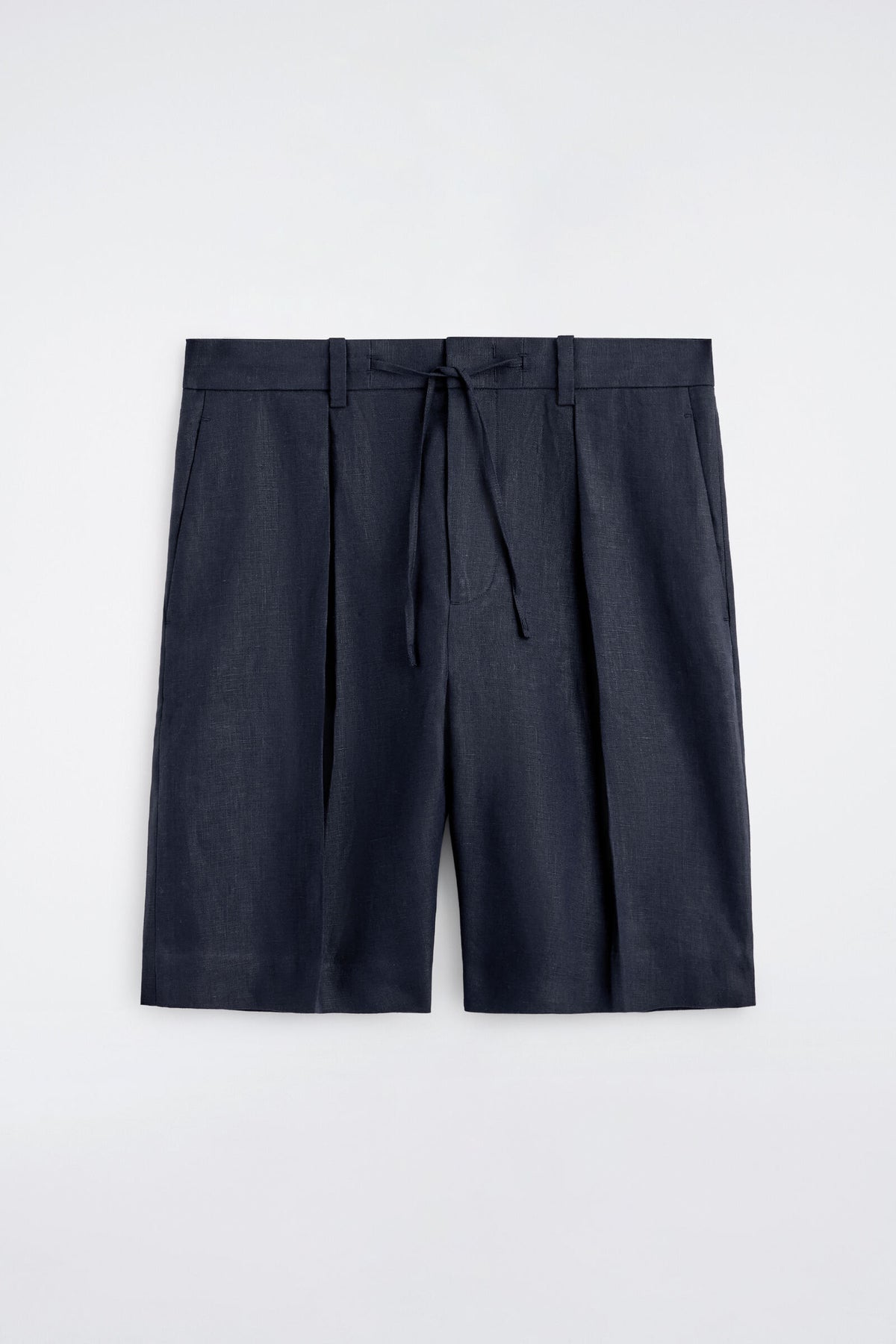 SHORTS DE LINO PLISADO CON CORDÓN - AZUL MARINO - StillMedia/DescriptiveStillLife