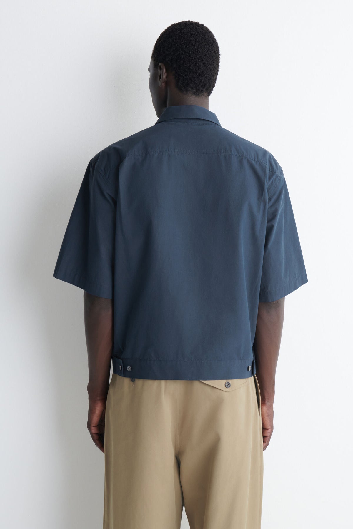 CAMISA UTILITY DE ALGODÓN-POPLIN DE CORTE CUADRADO - AZUL OSCURO
