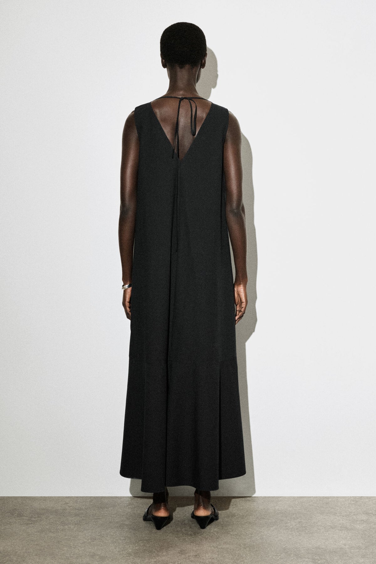 VESTIDO MIDI DE ALGODÓN CON DOBLADILLO CAÍDO - NEGRO - StillMedia/Lookbook